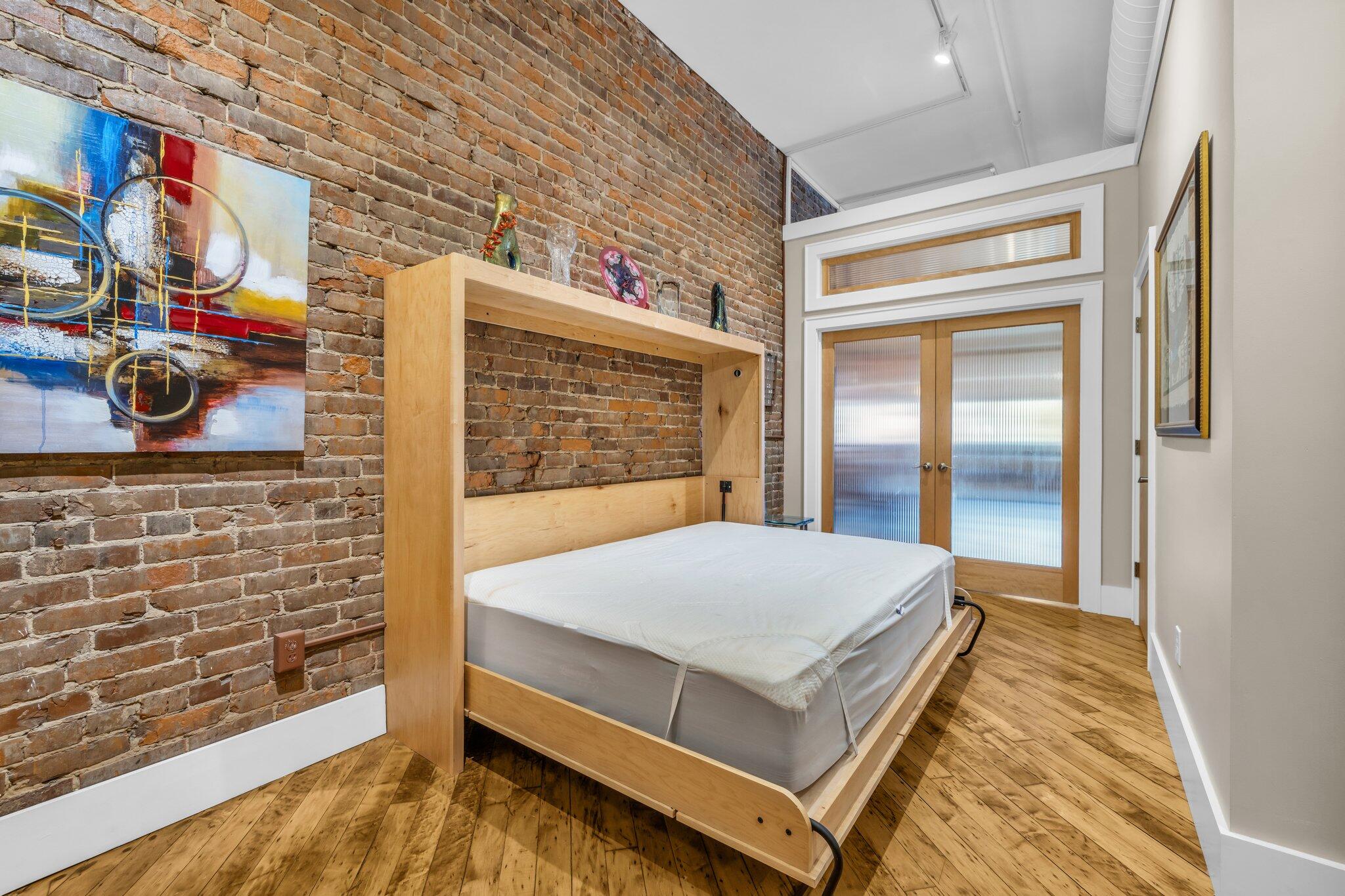 55 E Main St, #201