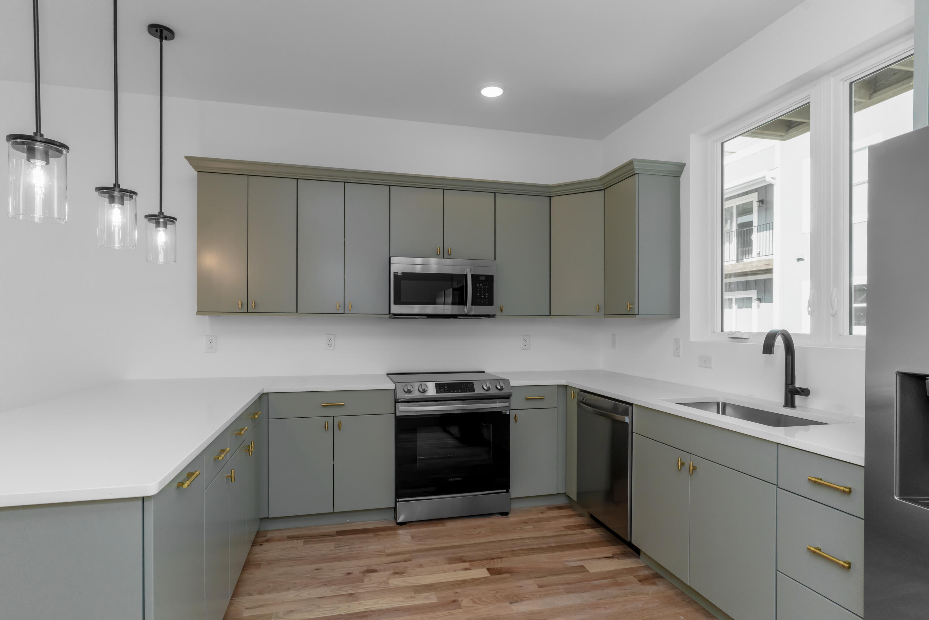 951 Montague Place