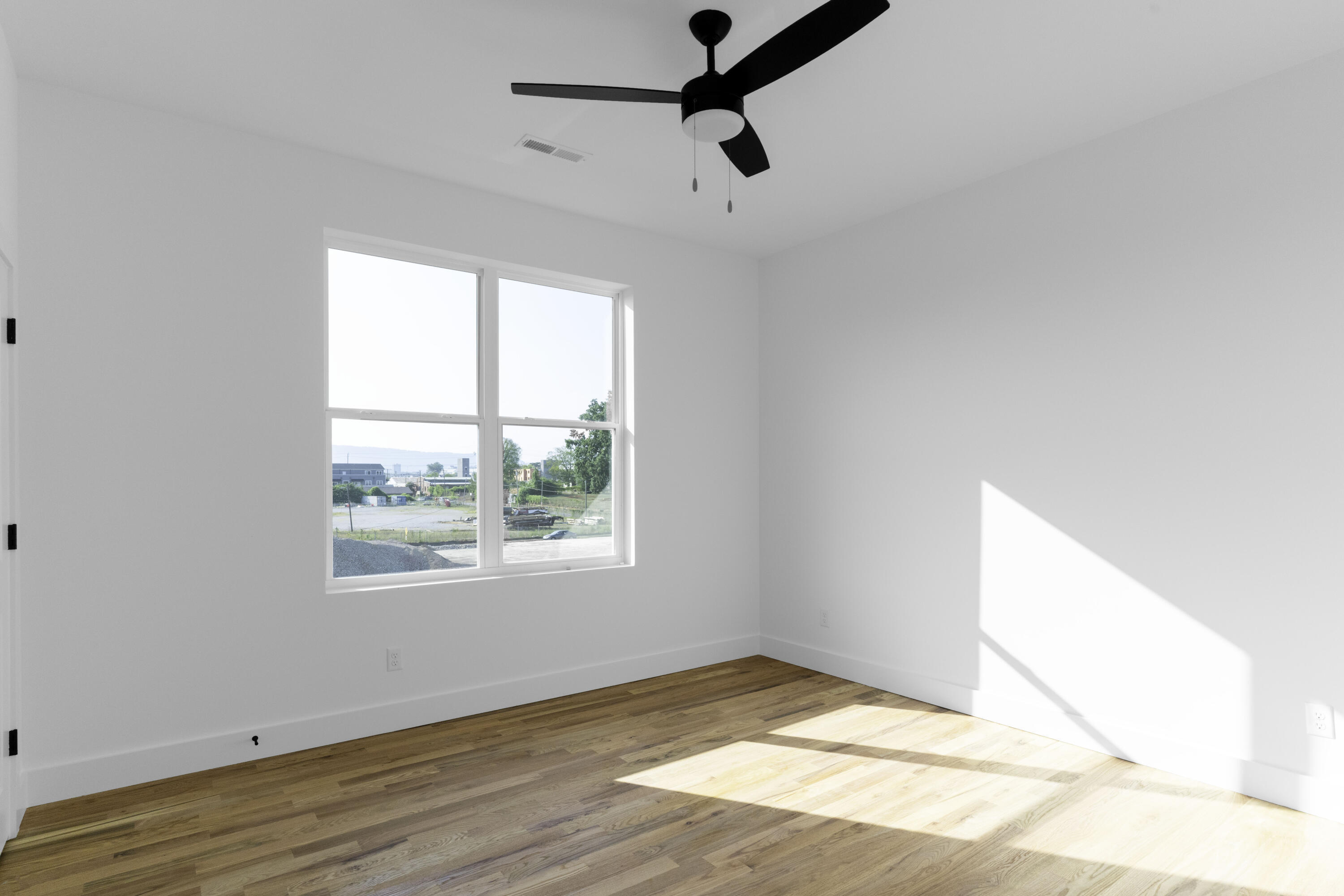951 Montague Place
