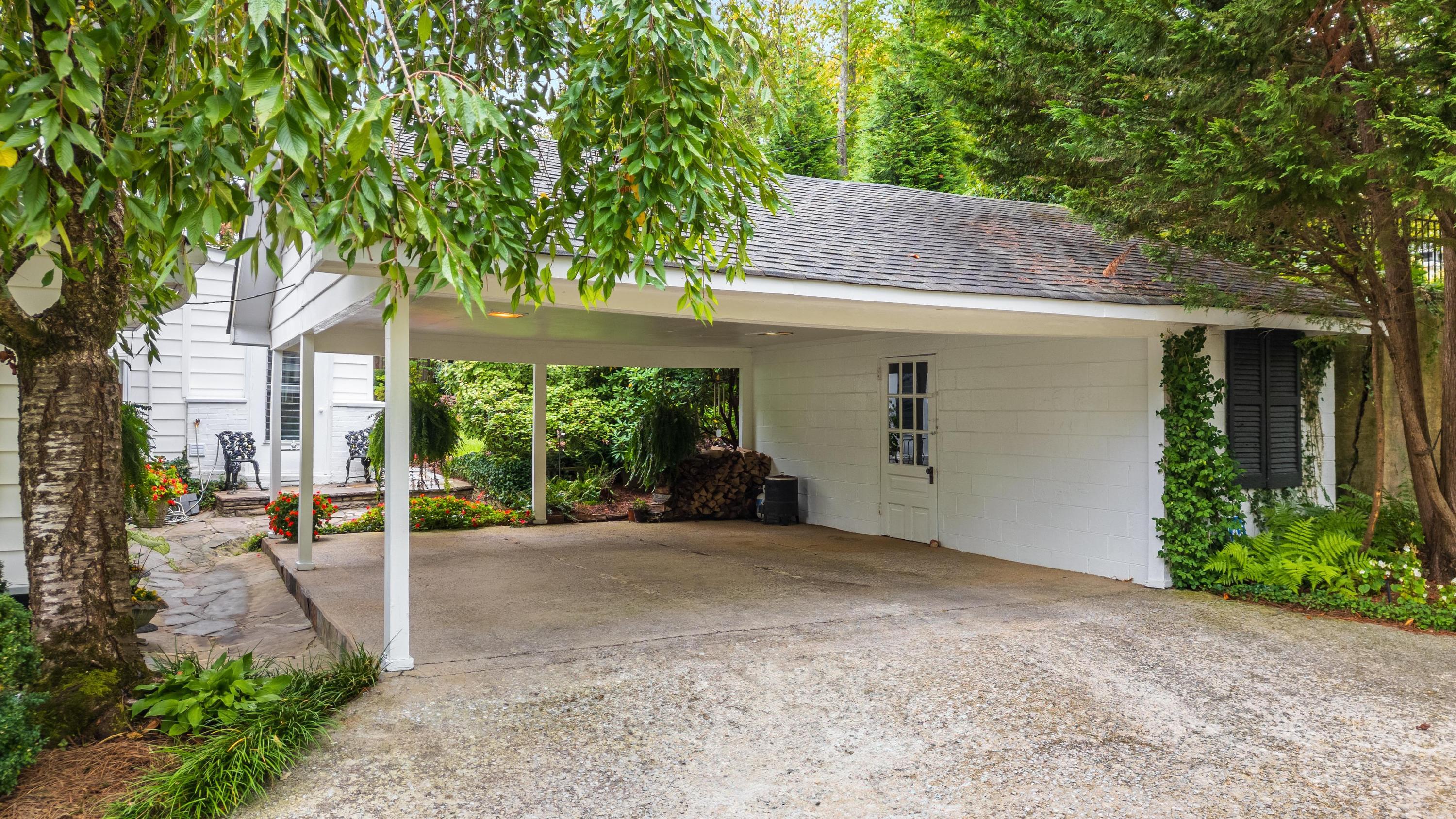 533 W Brow Road