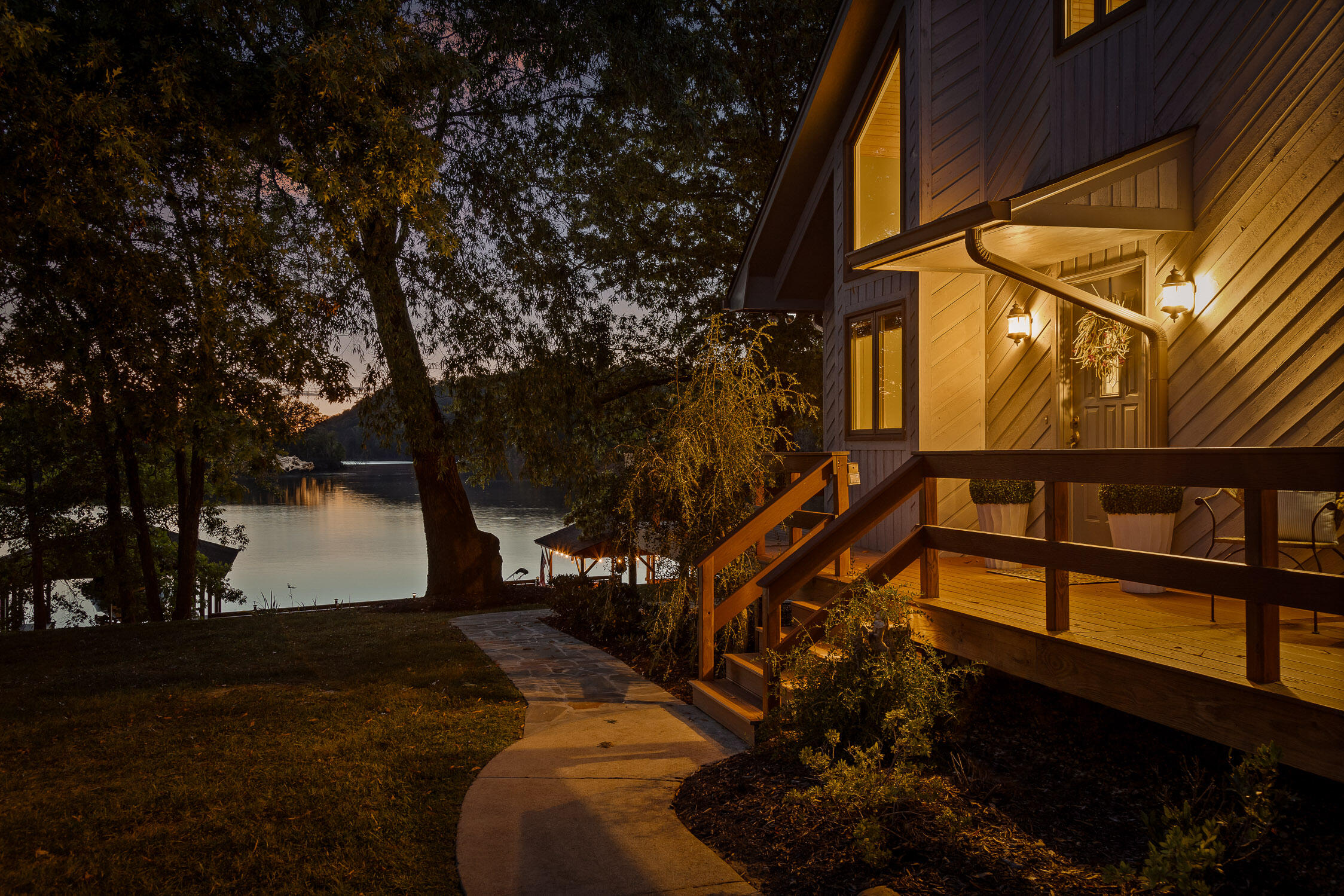 256 Sundown Shores Lane