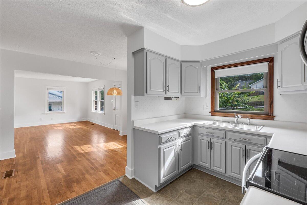 115 Laurel Drive