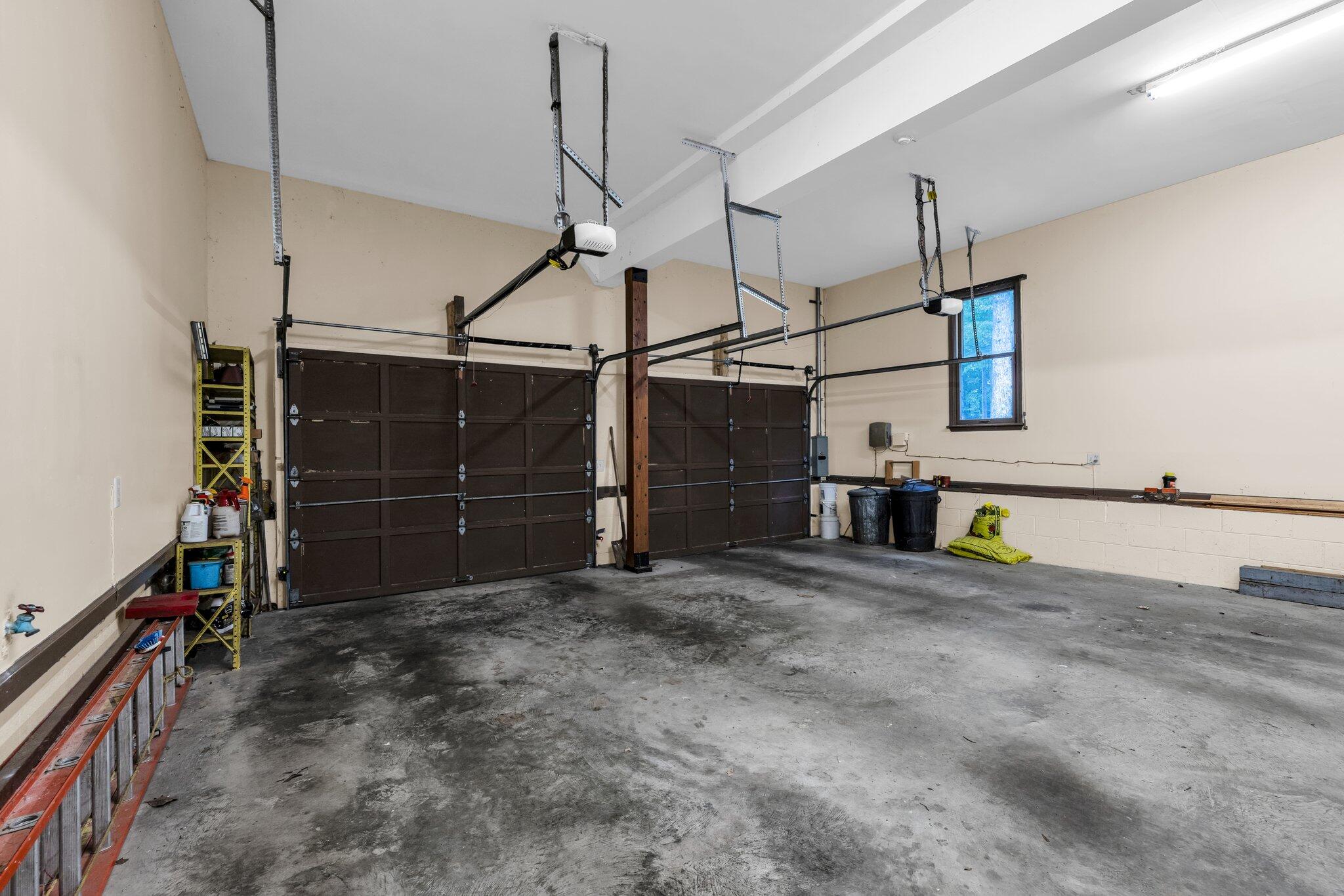 7117 White Oak Valley Road, McDonald