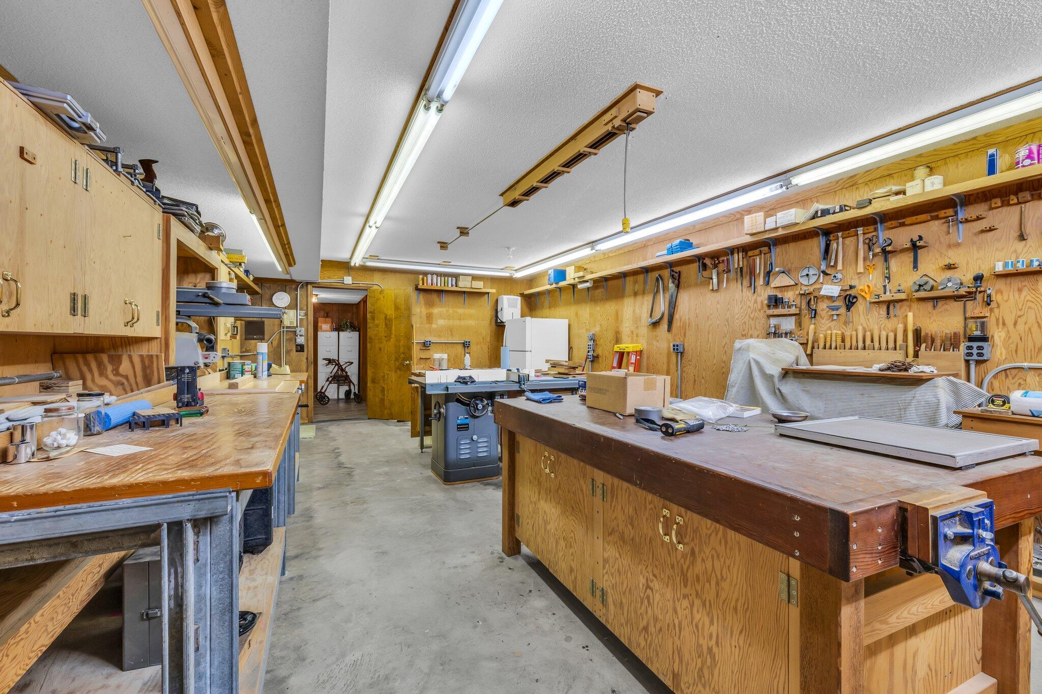 7117 White Oak Valley Road, McDonald