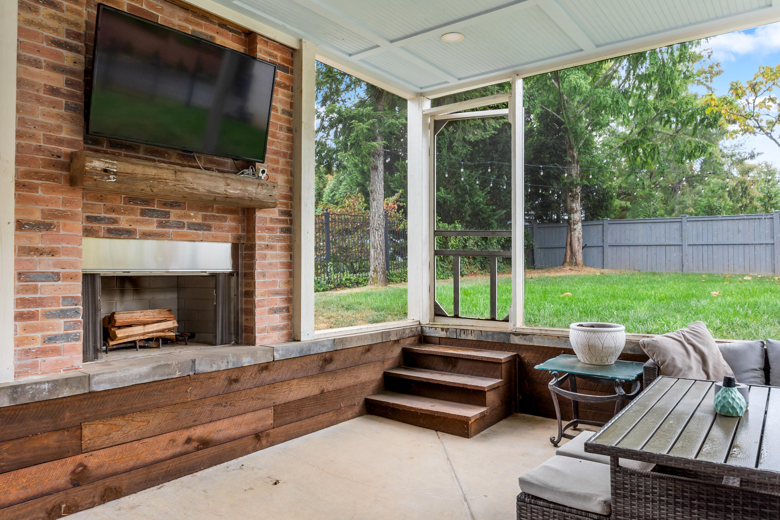 1506 Riverview Road