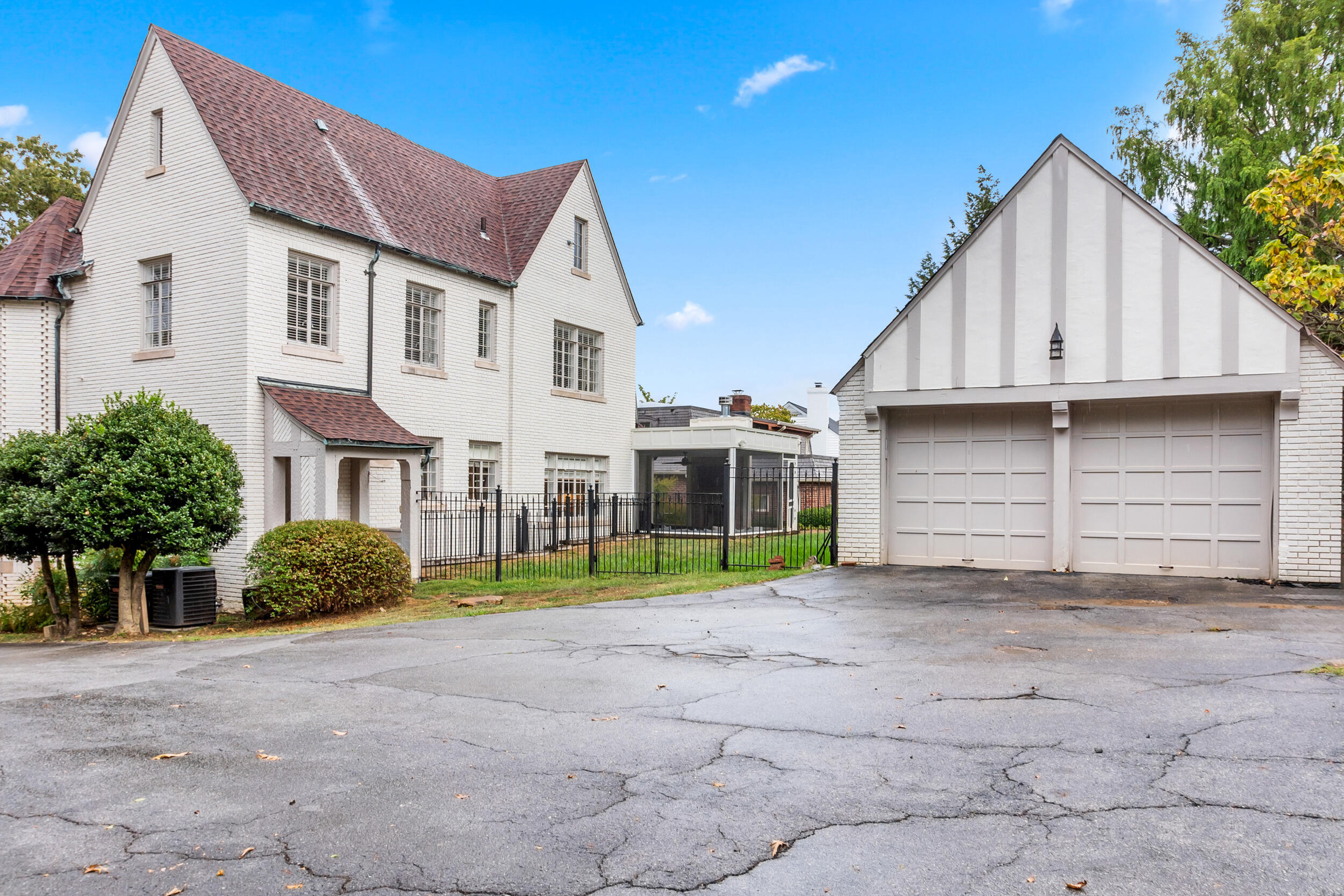 1506 Riverview Road