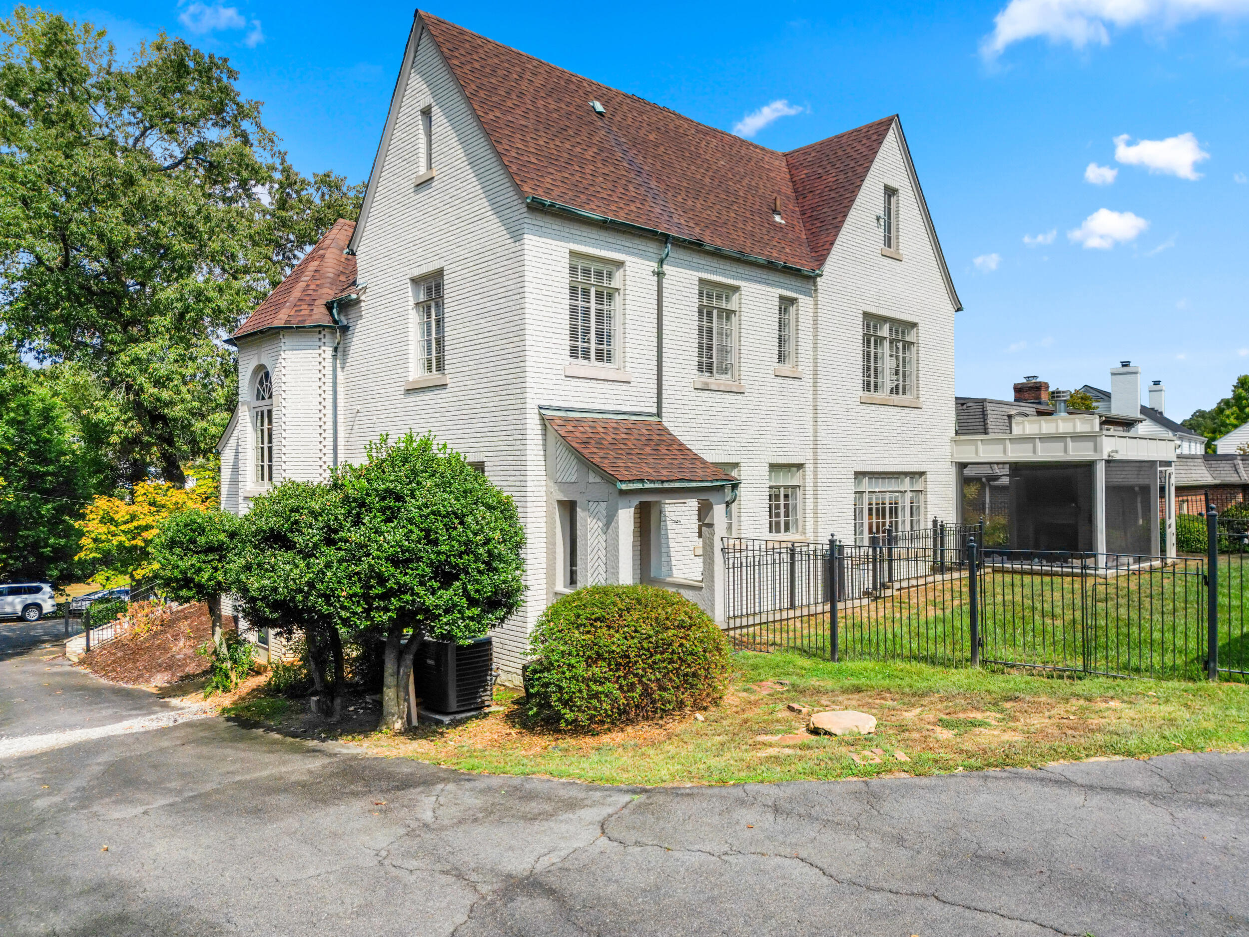 1506 Riverview Road