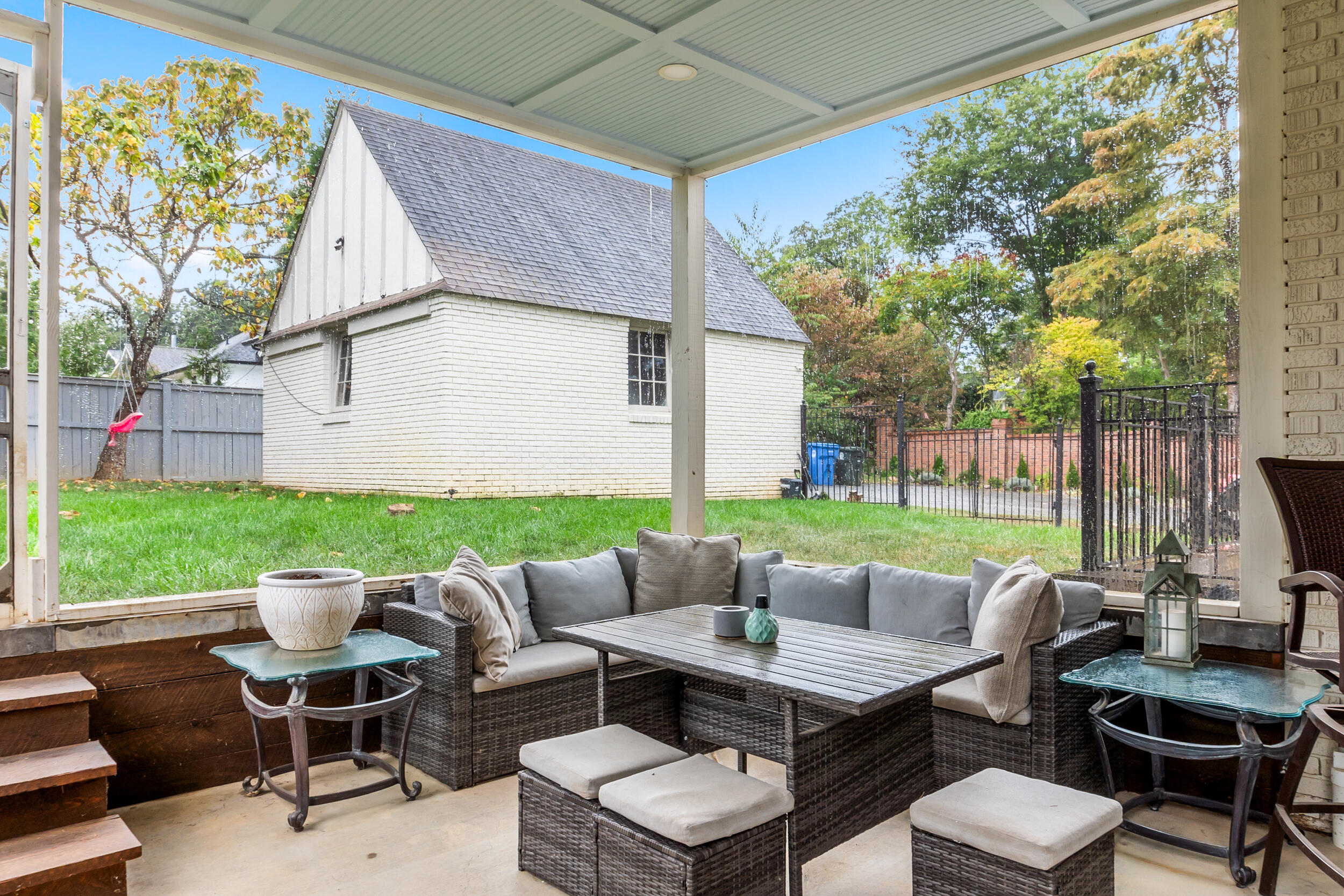 1506 Riverview Road