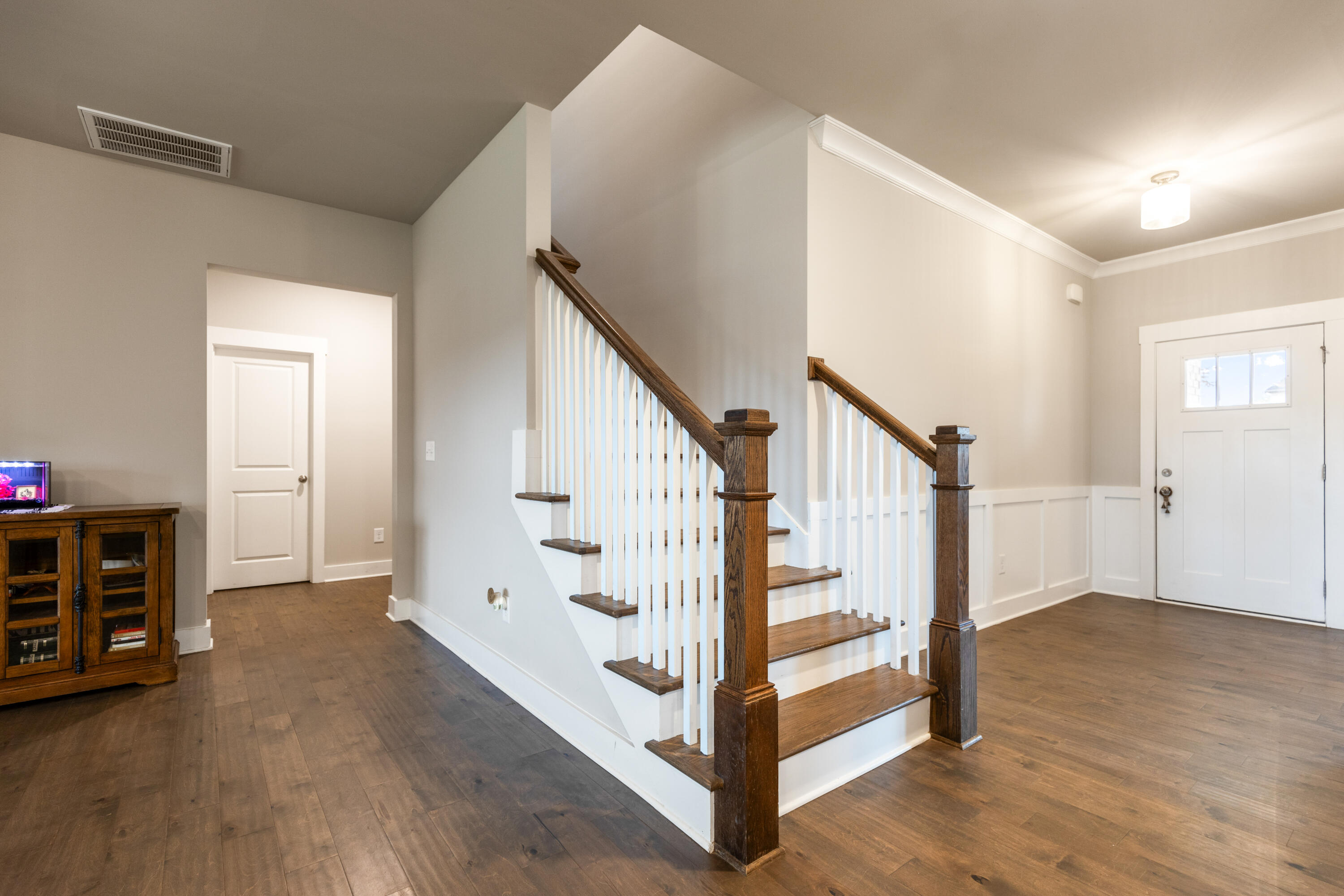 4827 Wellesley Drive, 206