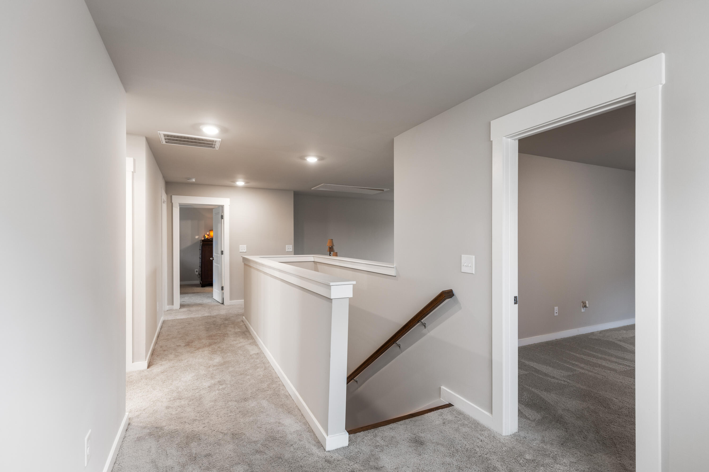 4827 Wellesley Drive, 206