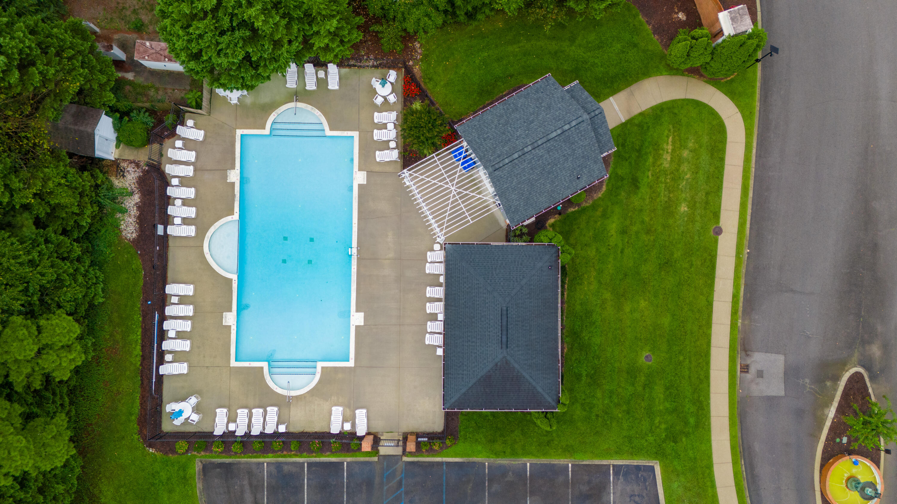 4827 Wellesley Drive, 206