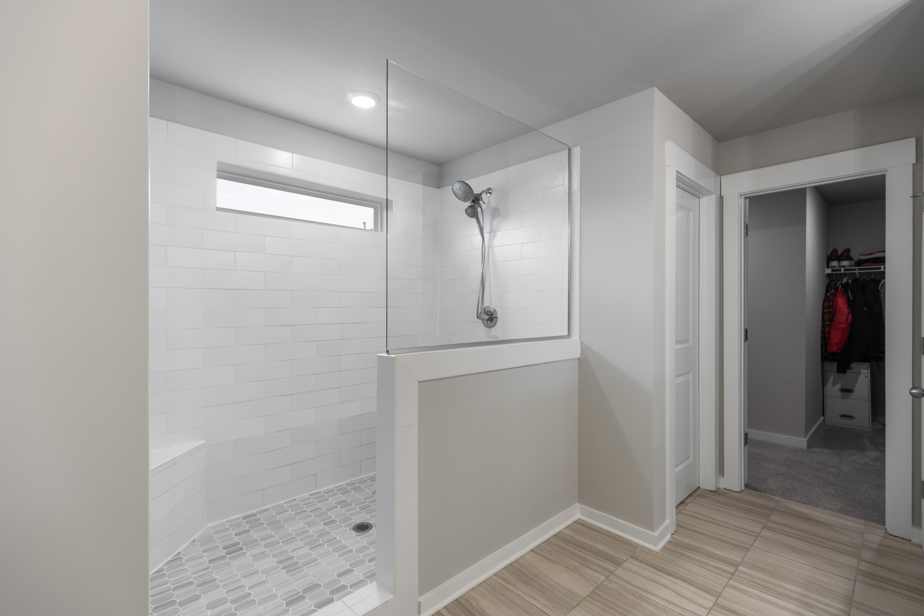 4827 Wellesley Drive, 206