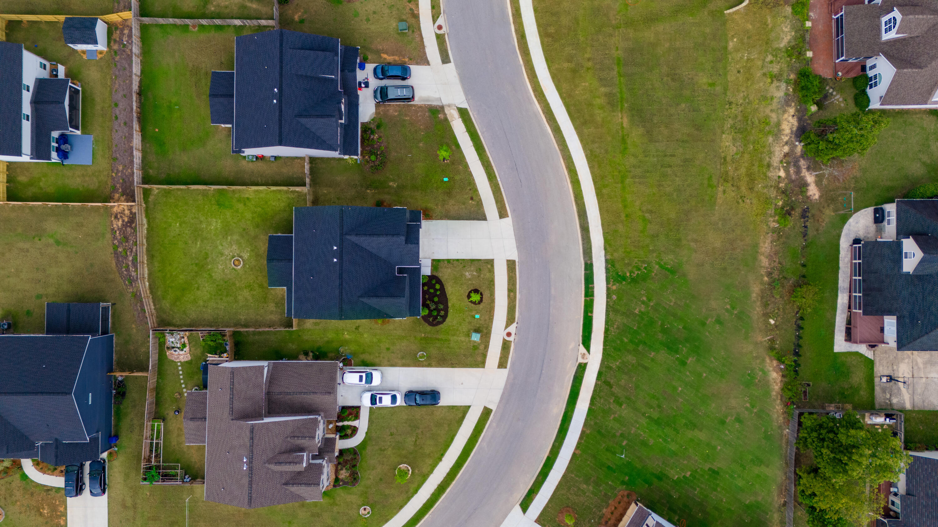 4827 Wellesley Drive, 206