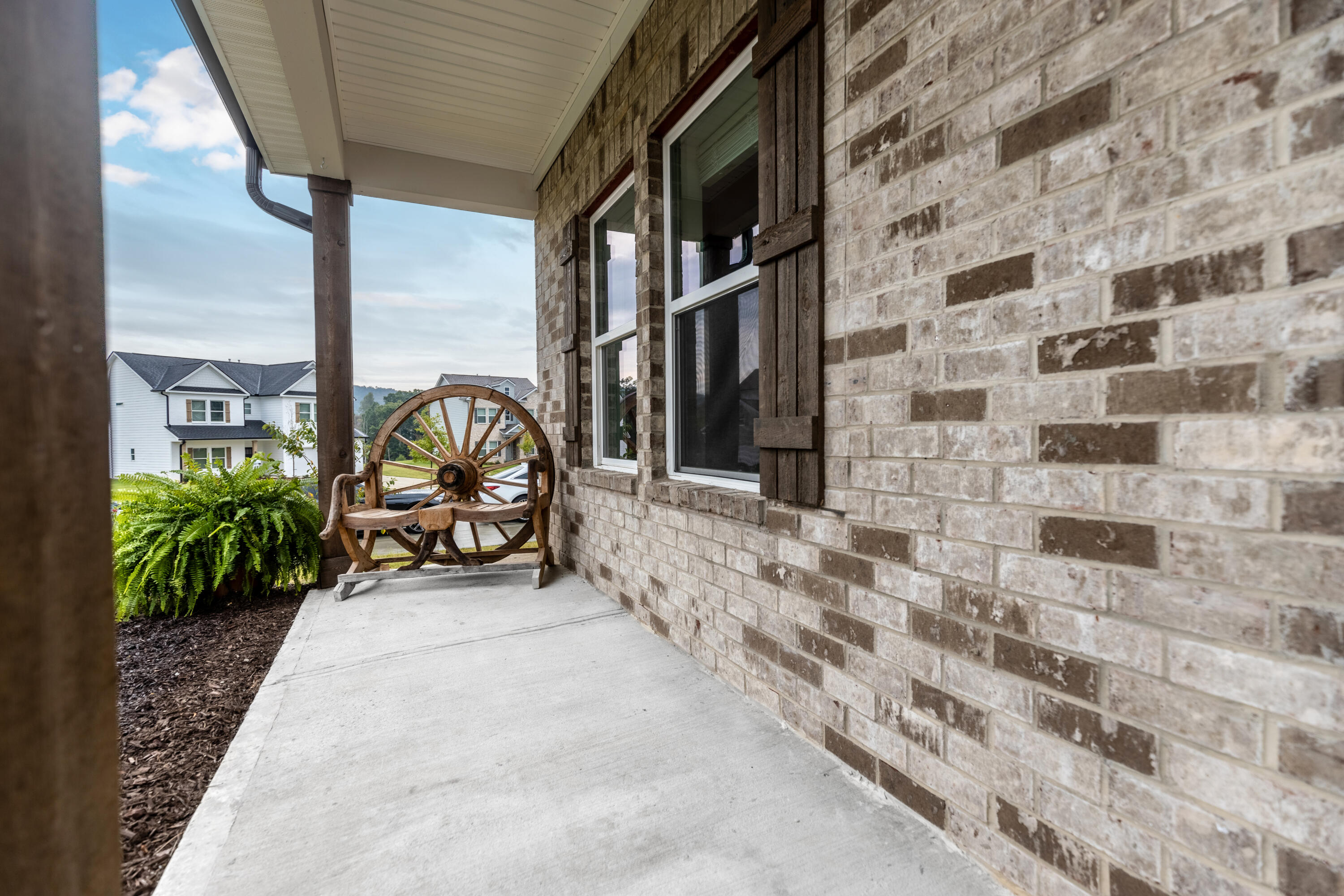 4827 Wellesley Drive, 206