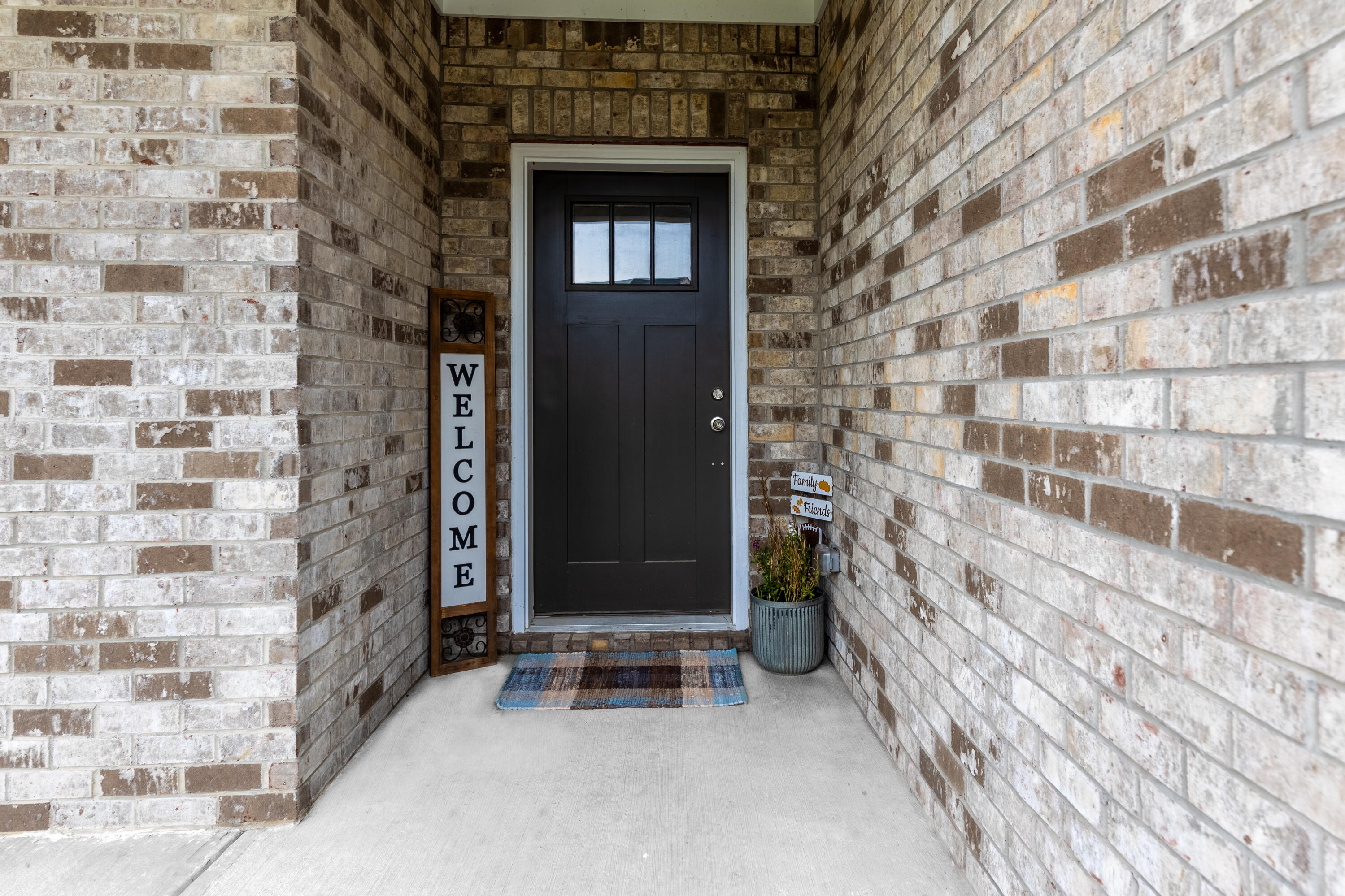 4827 Wellesley Drive, 206