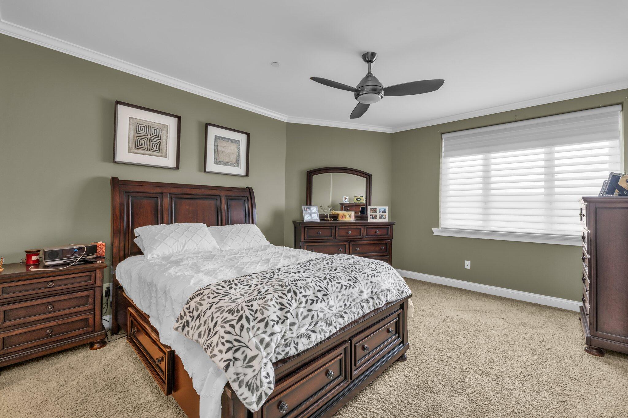 99 Walnut Street, 302