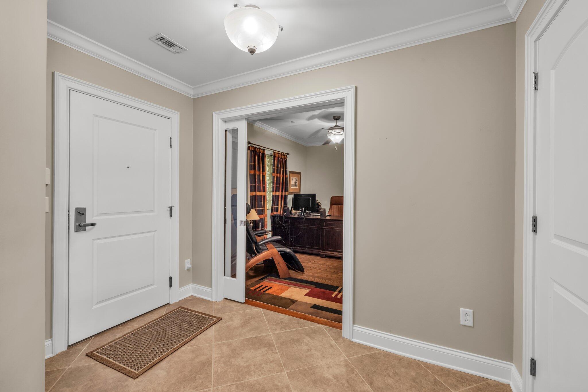 99 Walnut Street, 302