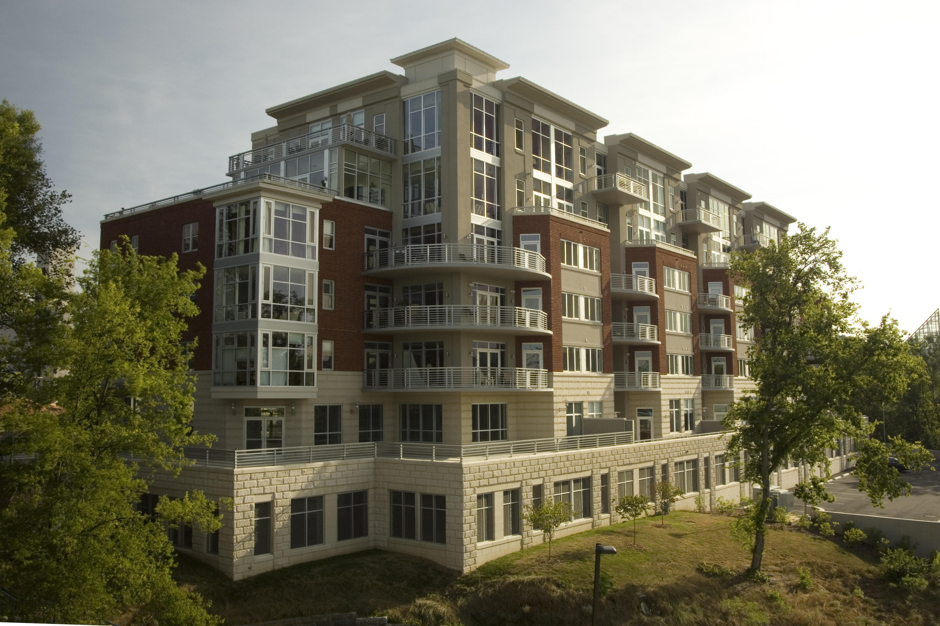 99 Walnut Street, 302
