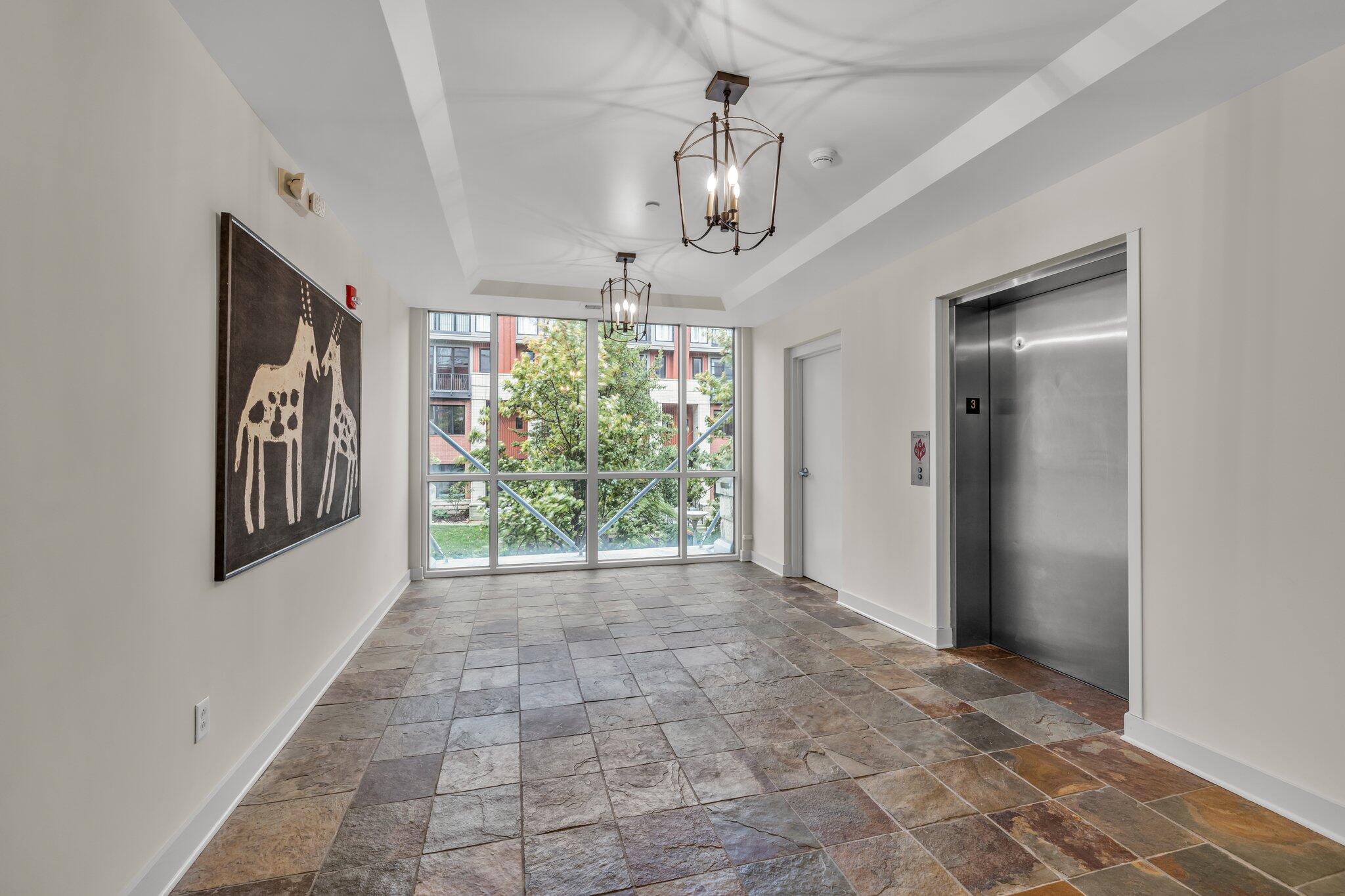 99 Walnut Street, 302