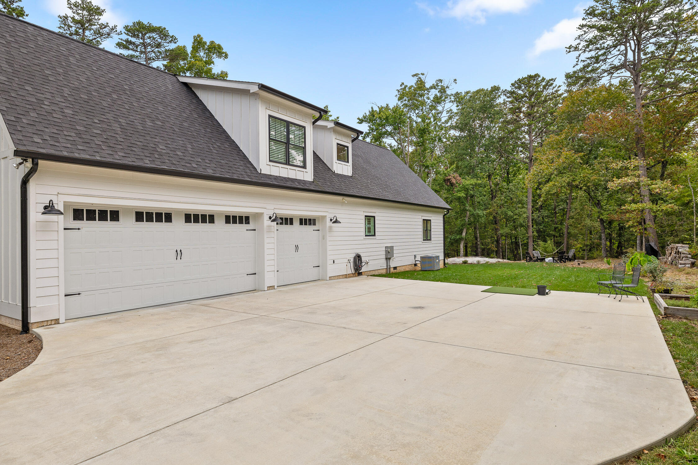 8225 Hixson Springs Road