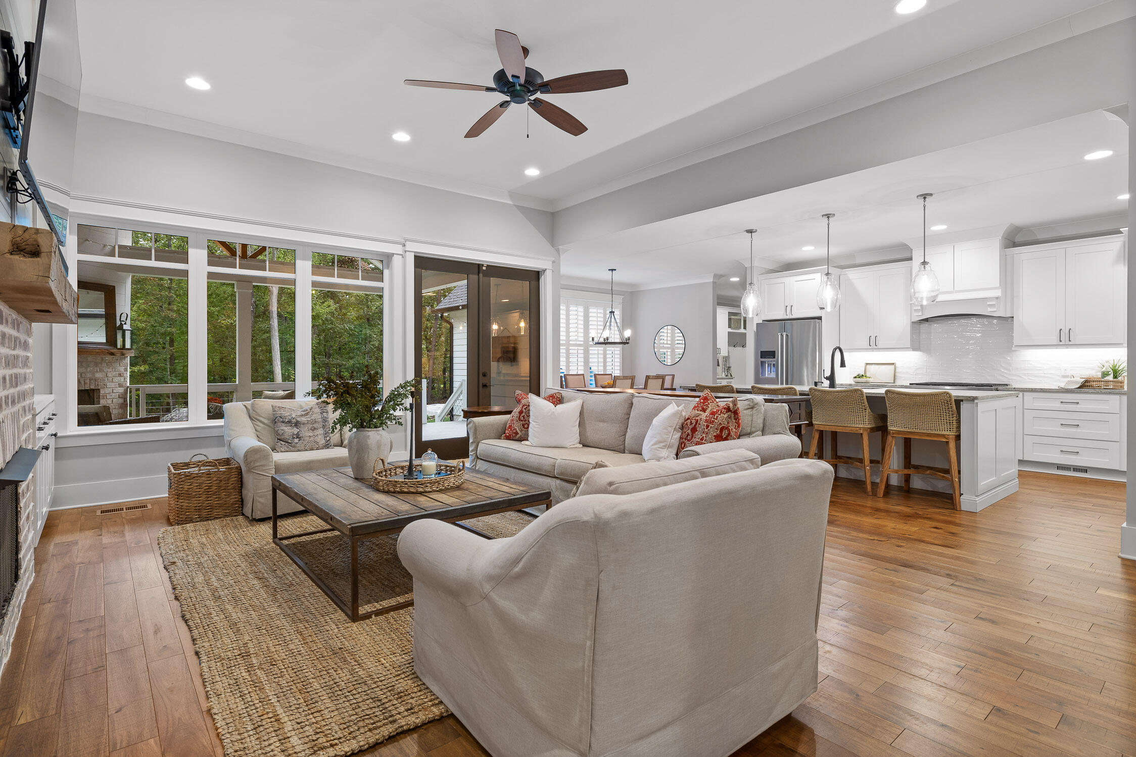 8225 Hixson Springs Road