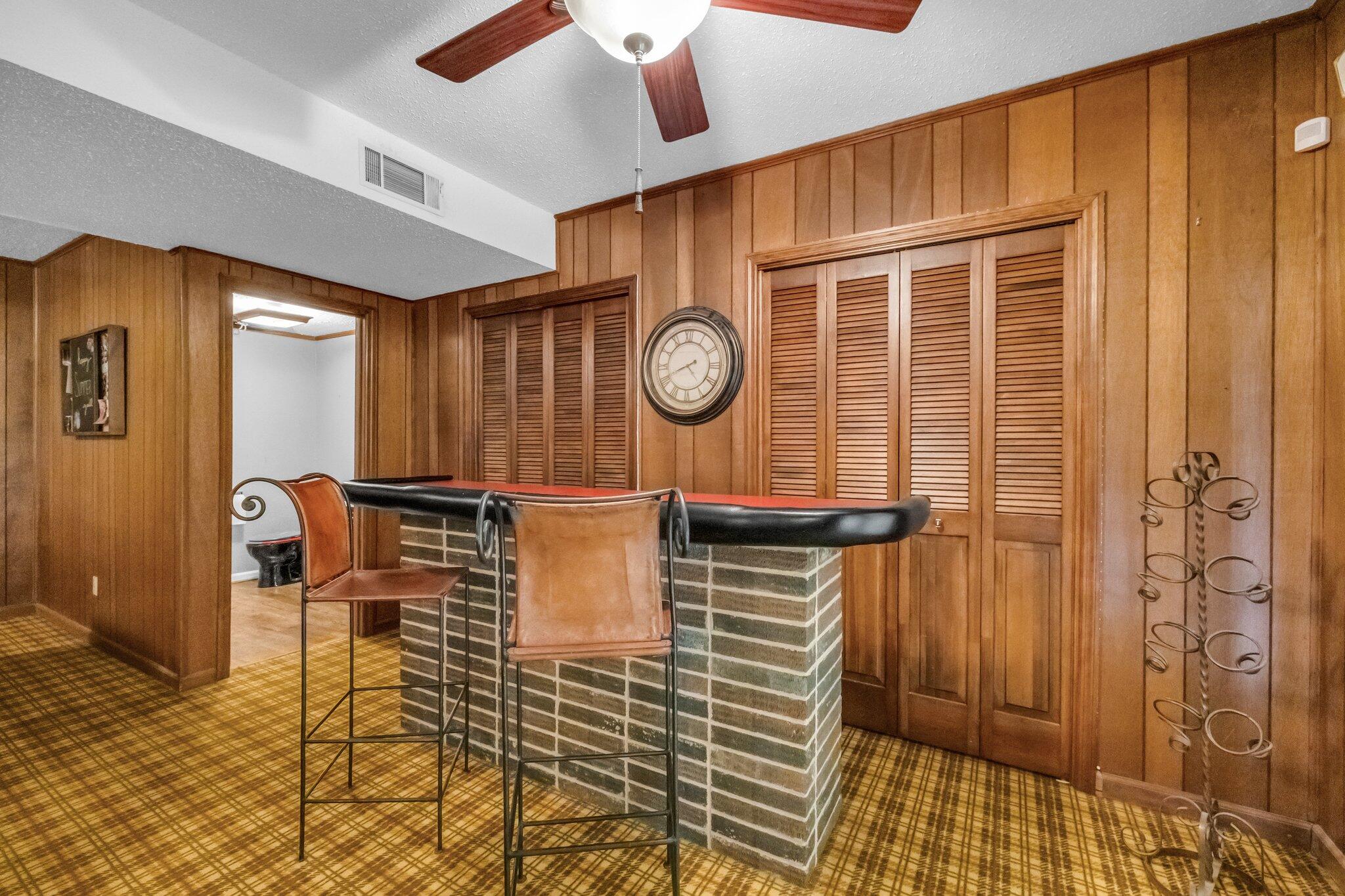 4400 James Lane