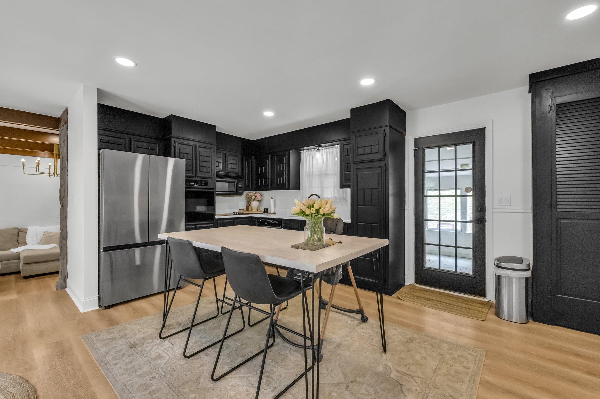 4400 James Lane