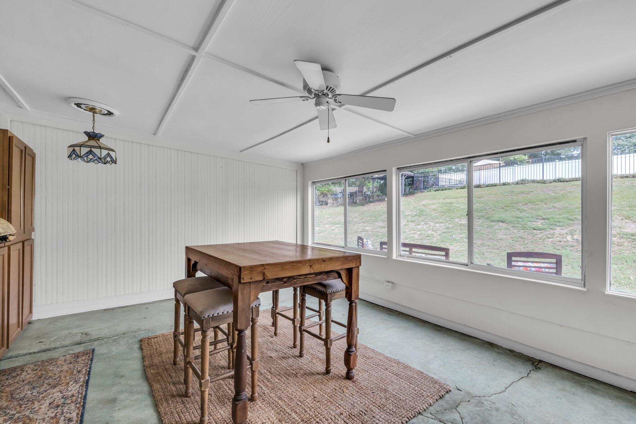 4400 James Lane