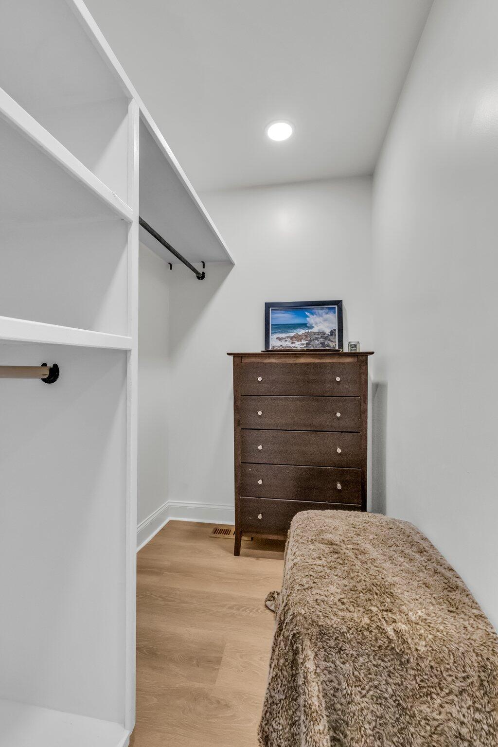 4400 James Lane