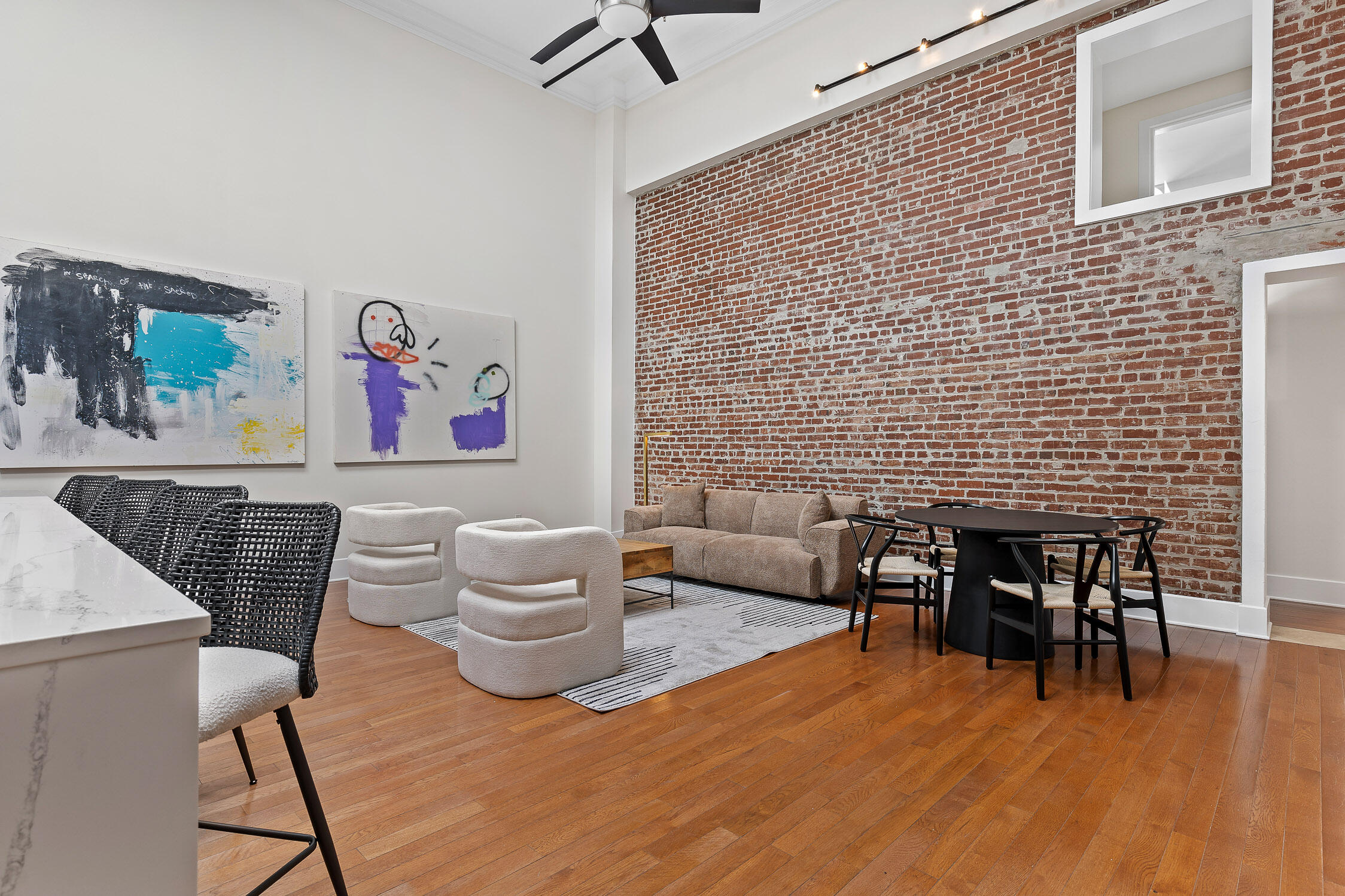 1467 Market Street, 201