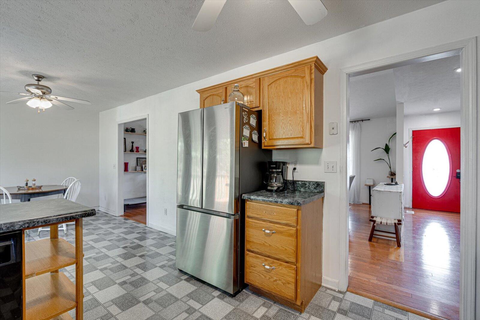 6701 Barclay Lane