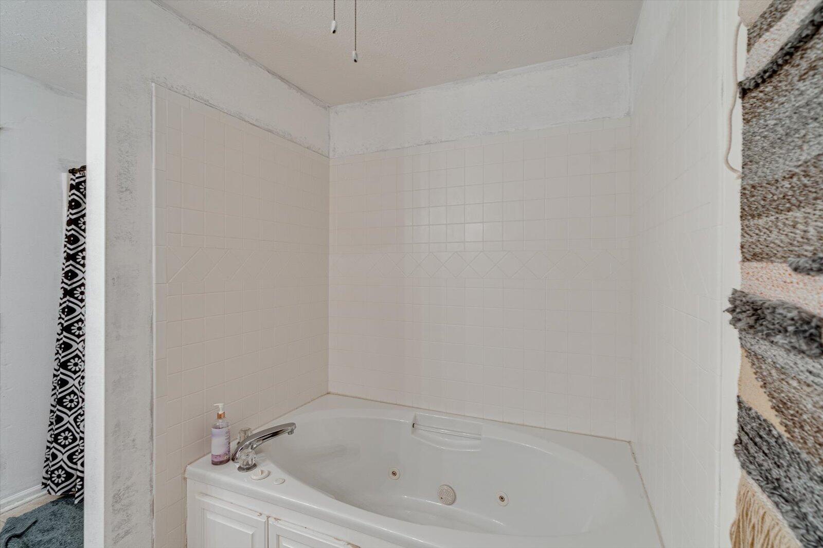 6701 Barclay Lane