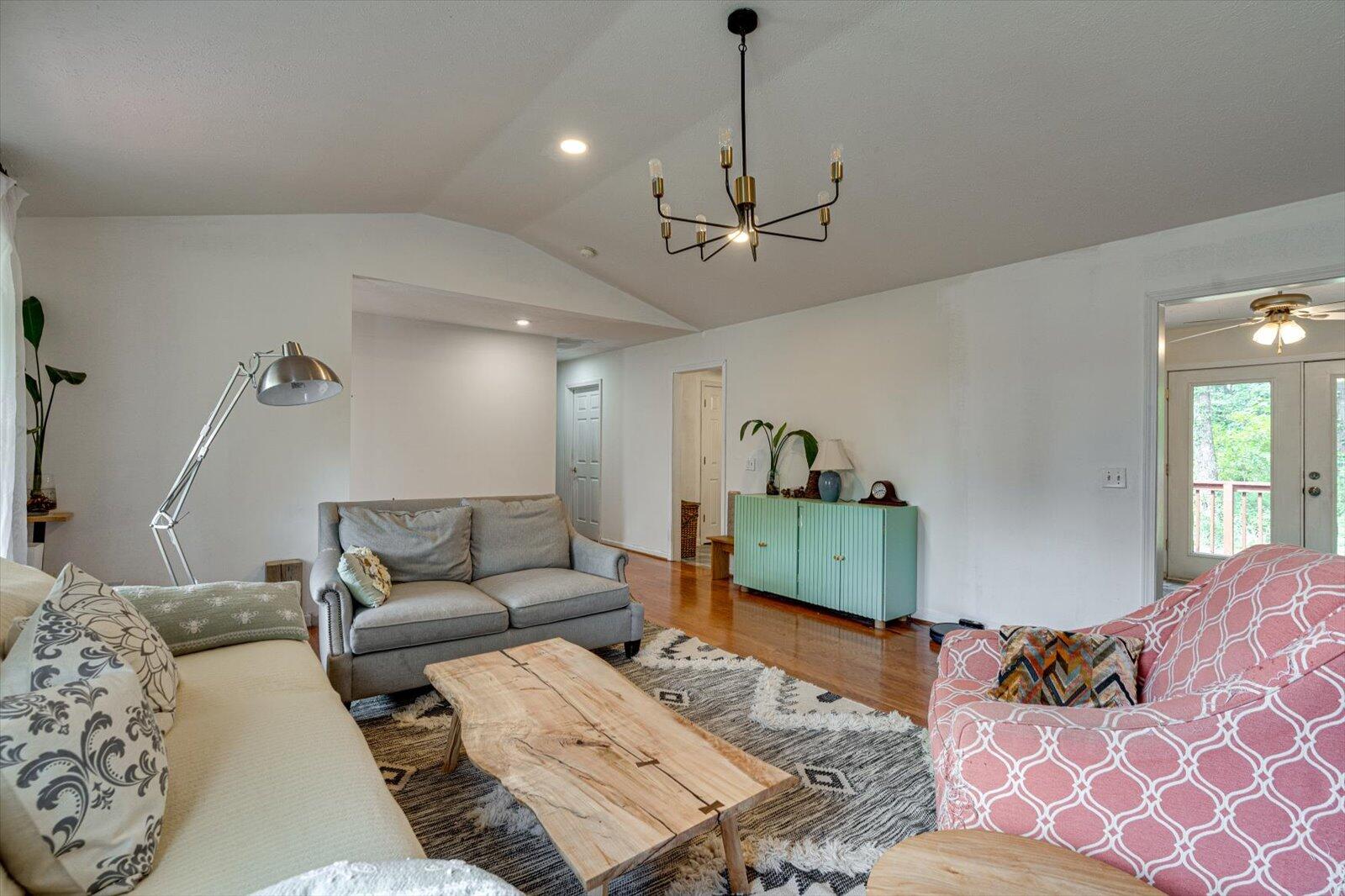 6701 Barclay Lane
