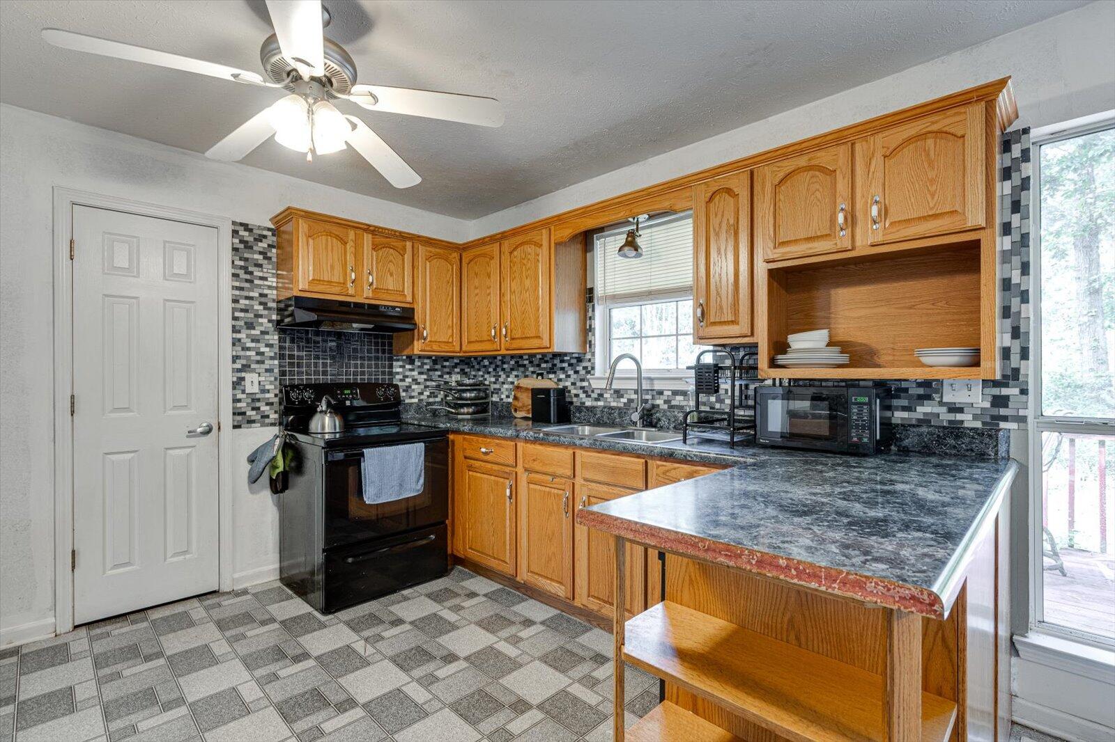 6701 Barclay Lane