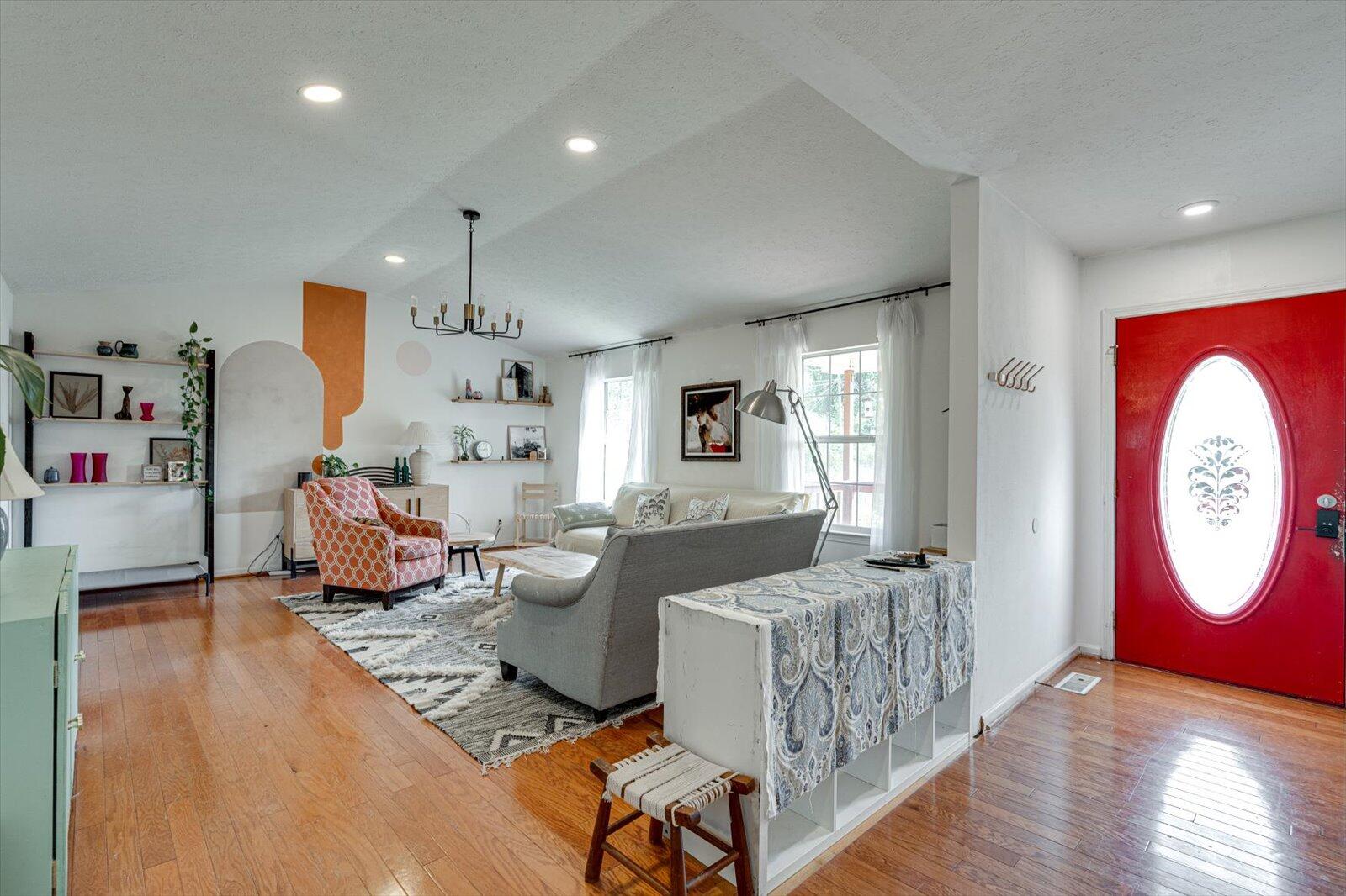 6701 Barclay Lane