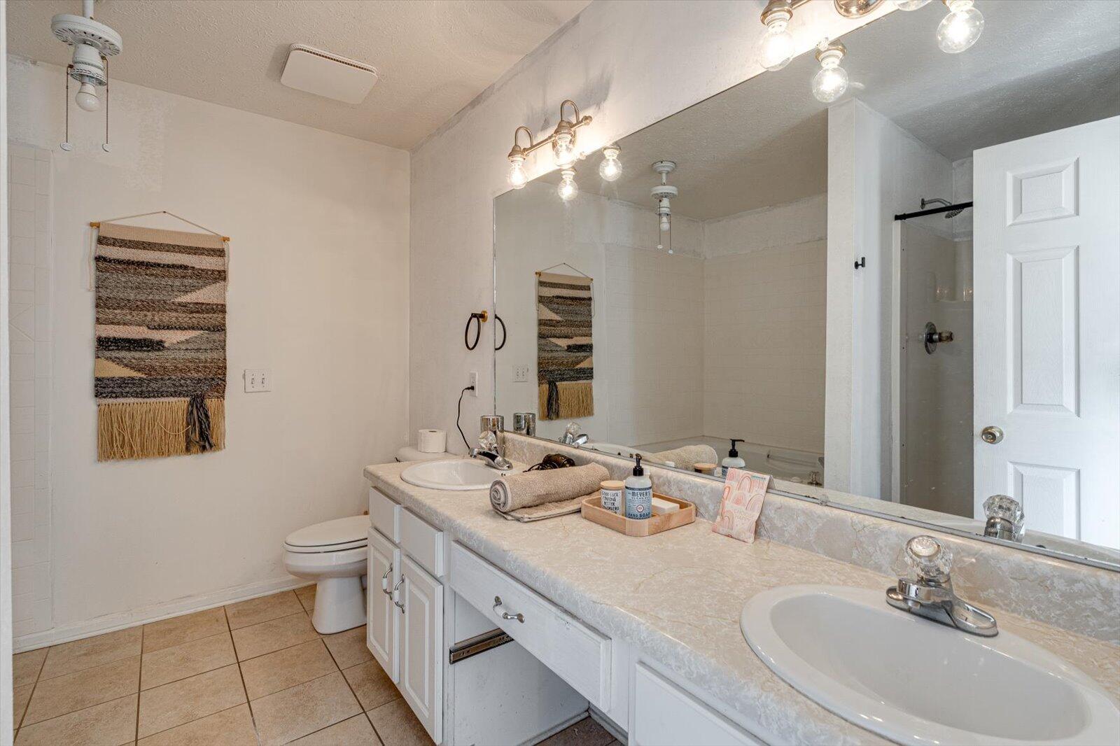 6701 Barclay Lane
