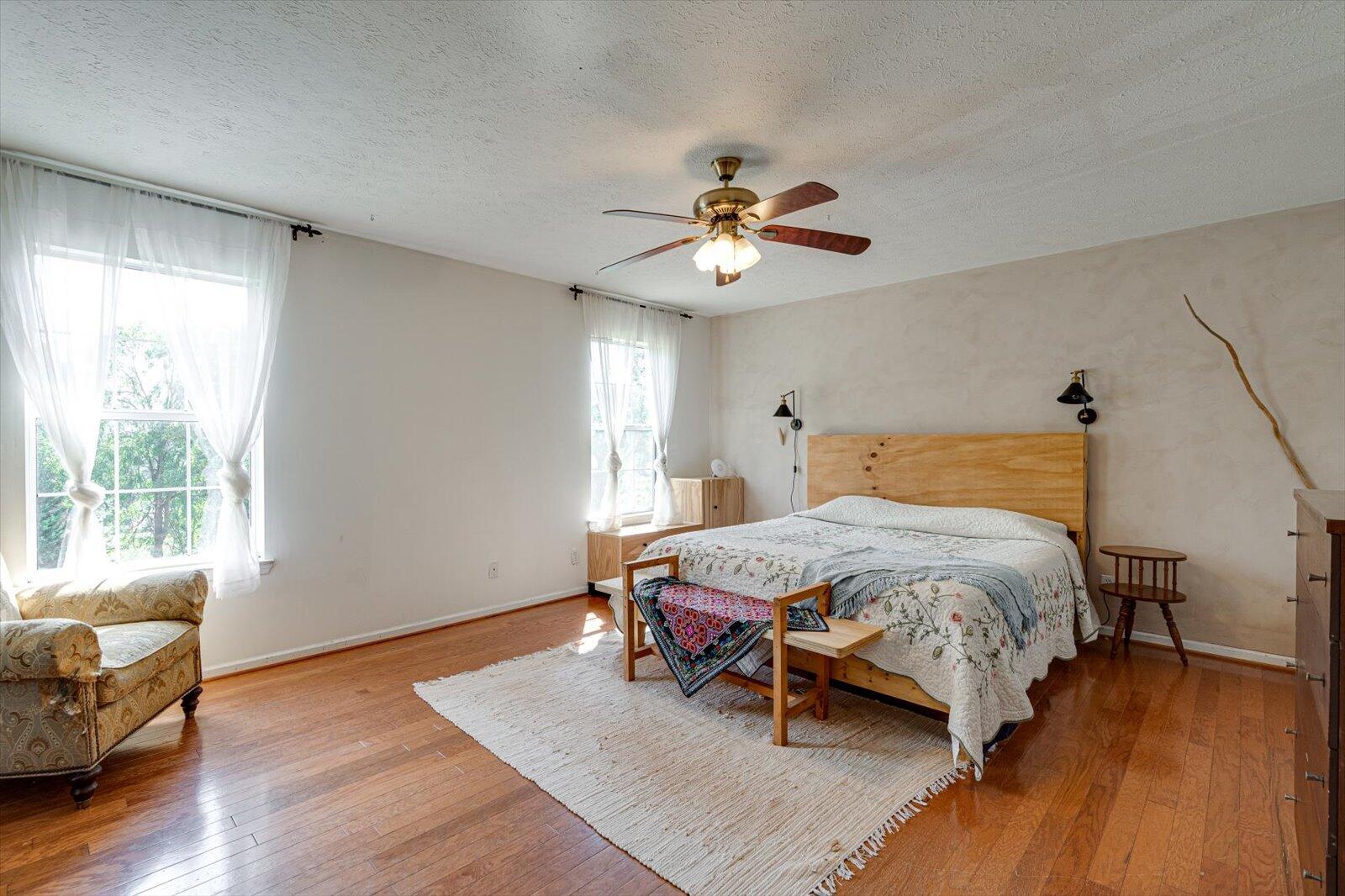 6701 Barclay Lane