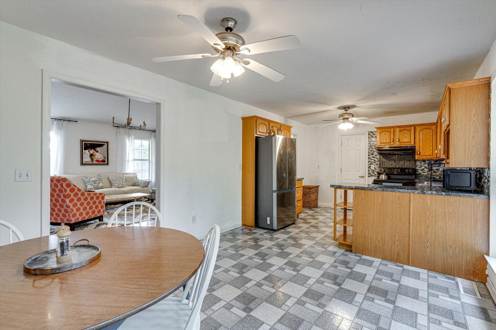 6701 Barclay Lane