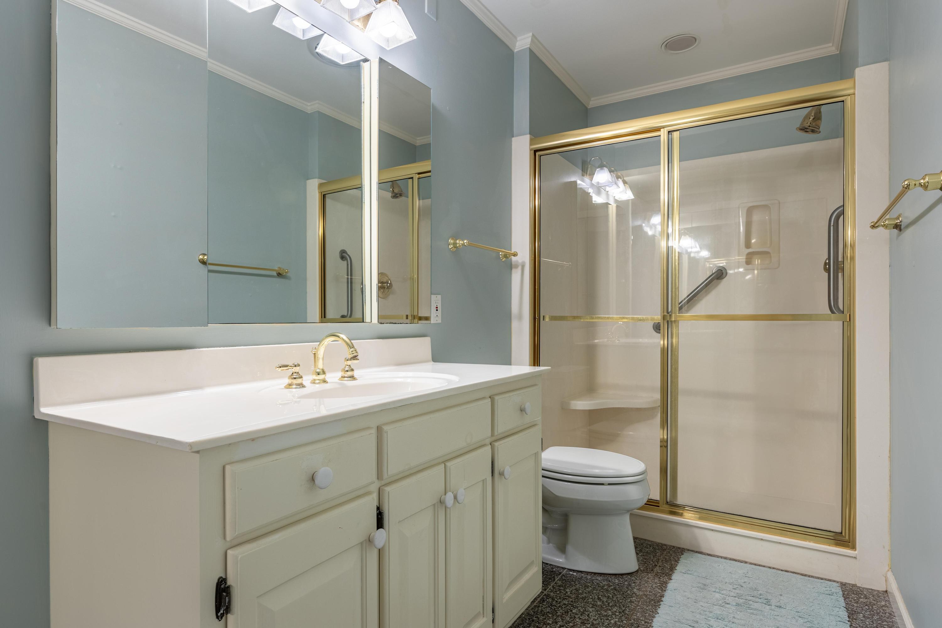 100 Scenic Highway, 48