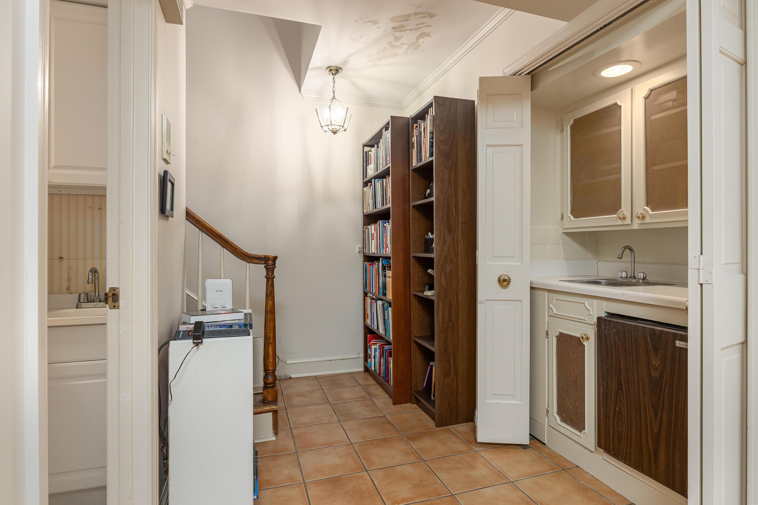 100 Scenic Highway, 48