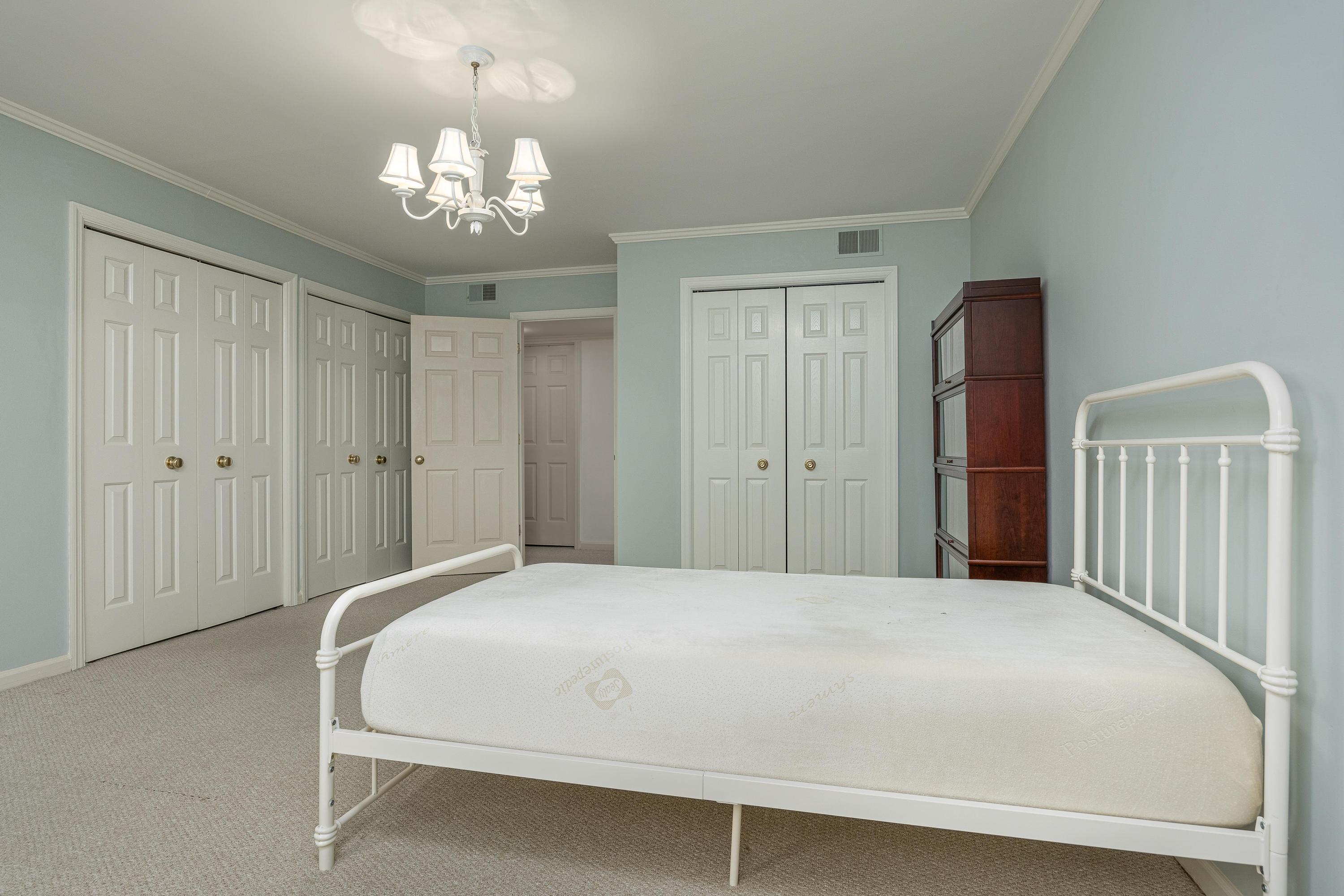 100 Scenic Highway, 48