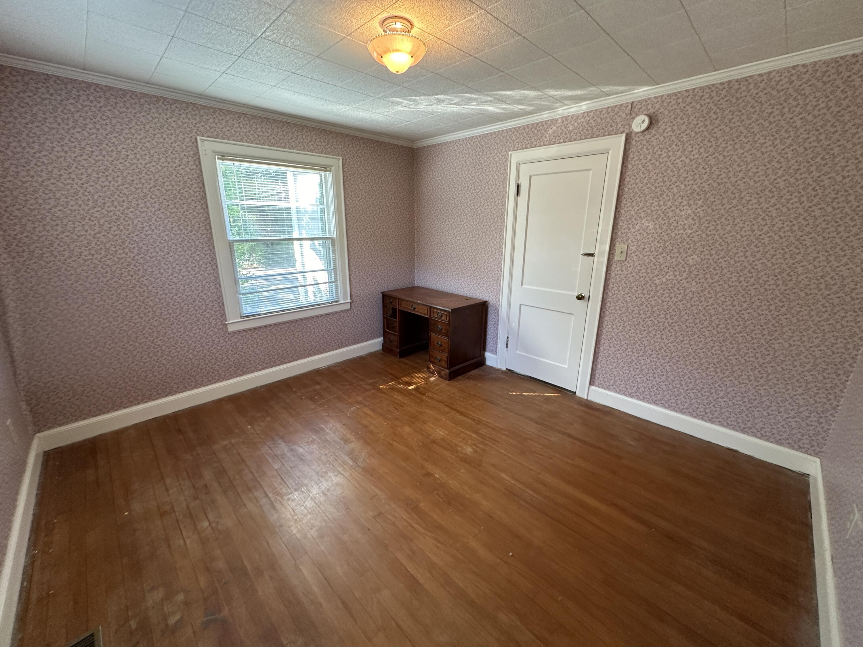 2027 Hickory Drive NW