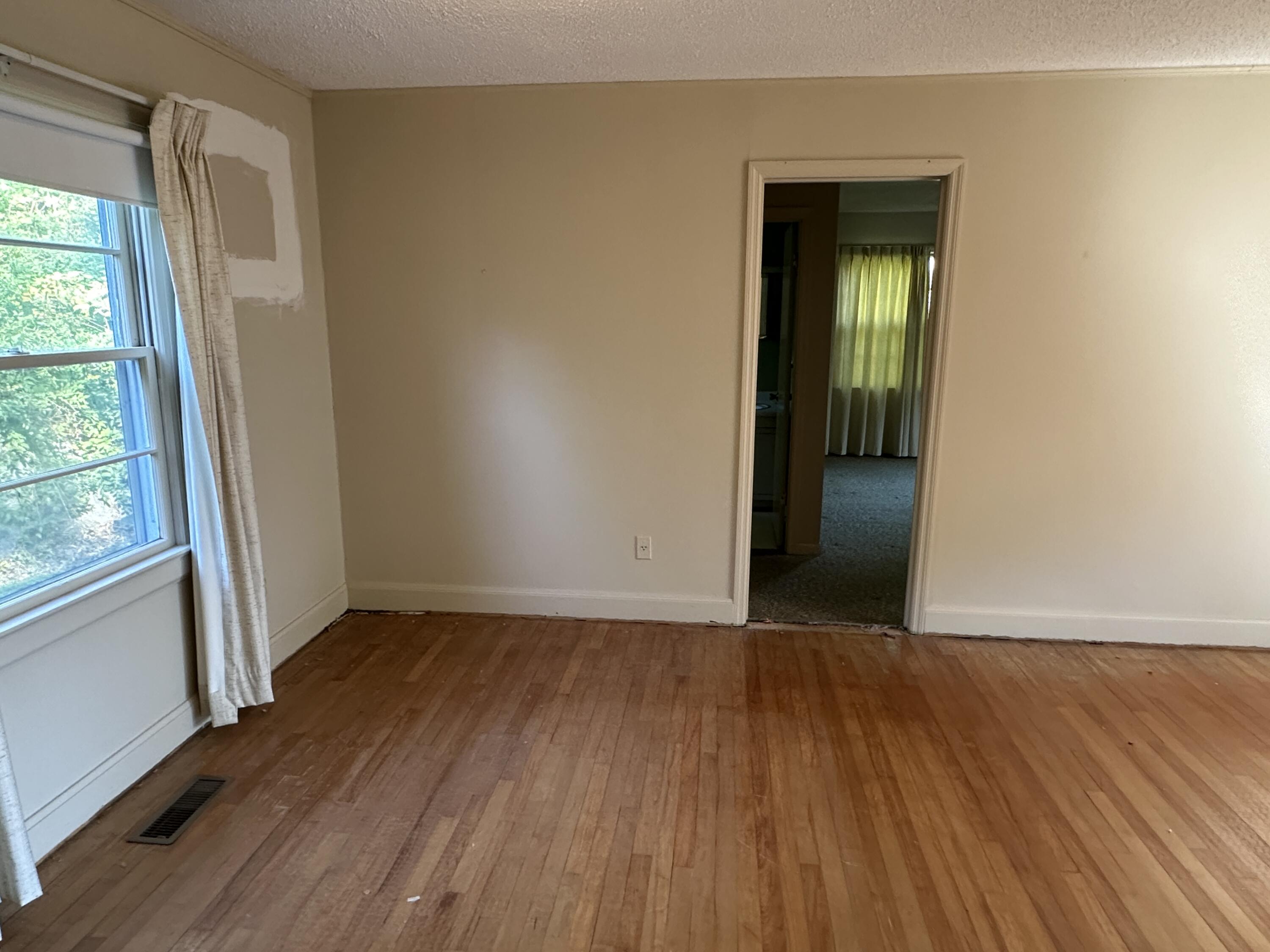 2027 Hickory Drive NW