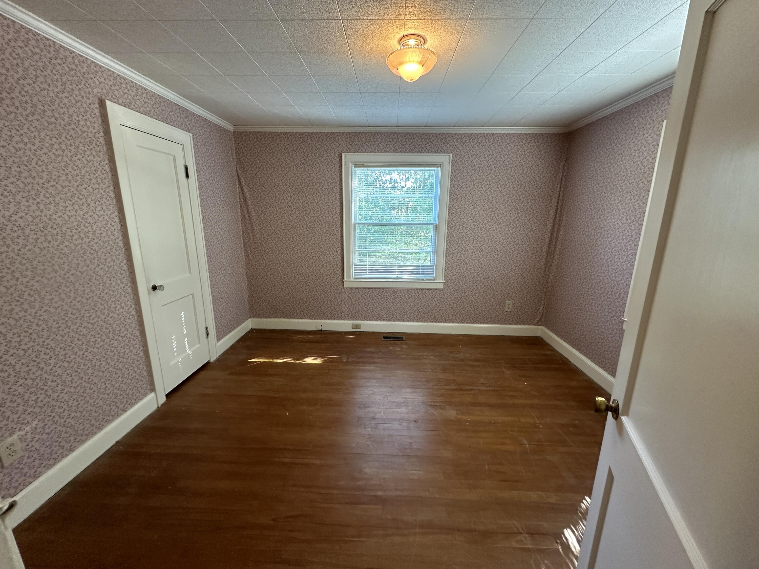 2027 Hickory Drive NW