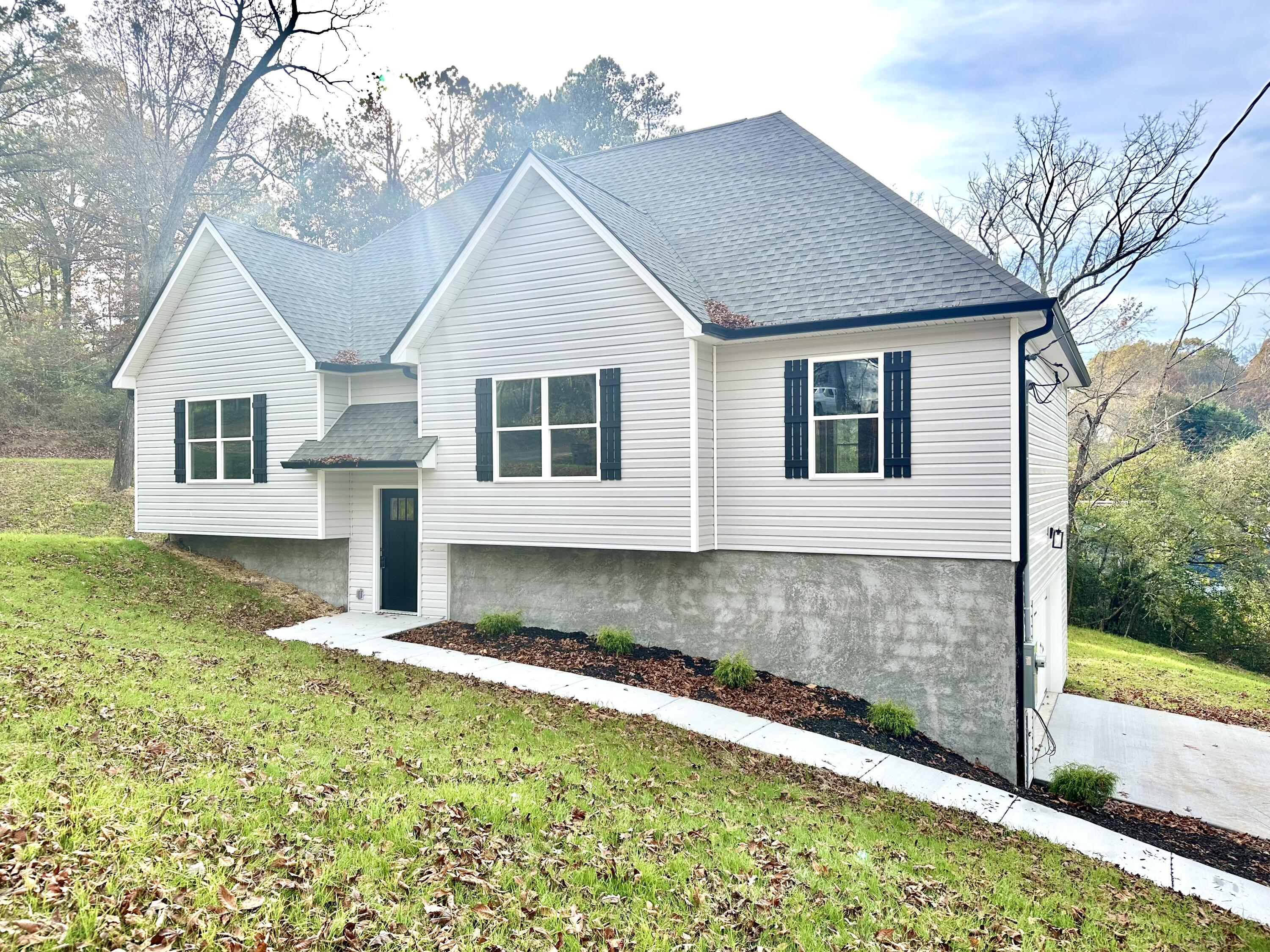 221 Lance Dr