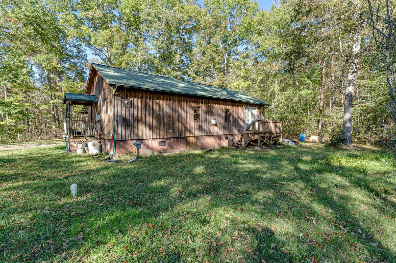 607 Holly Dr