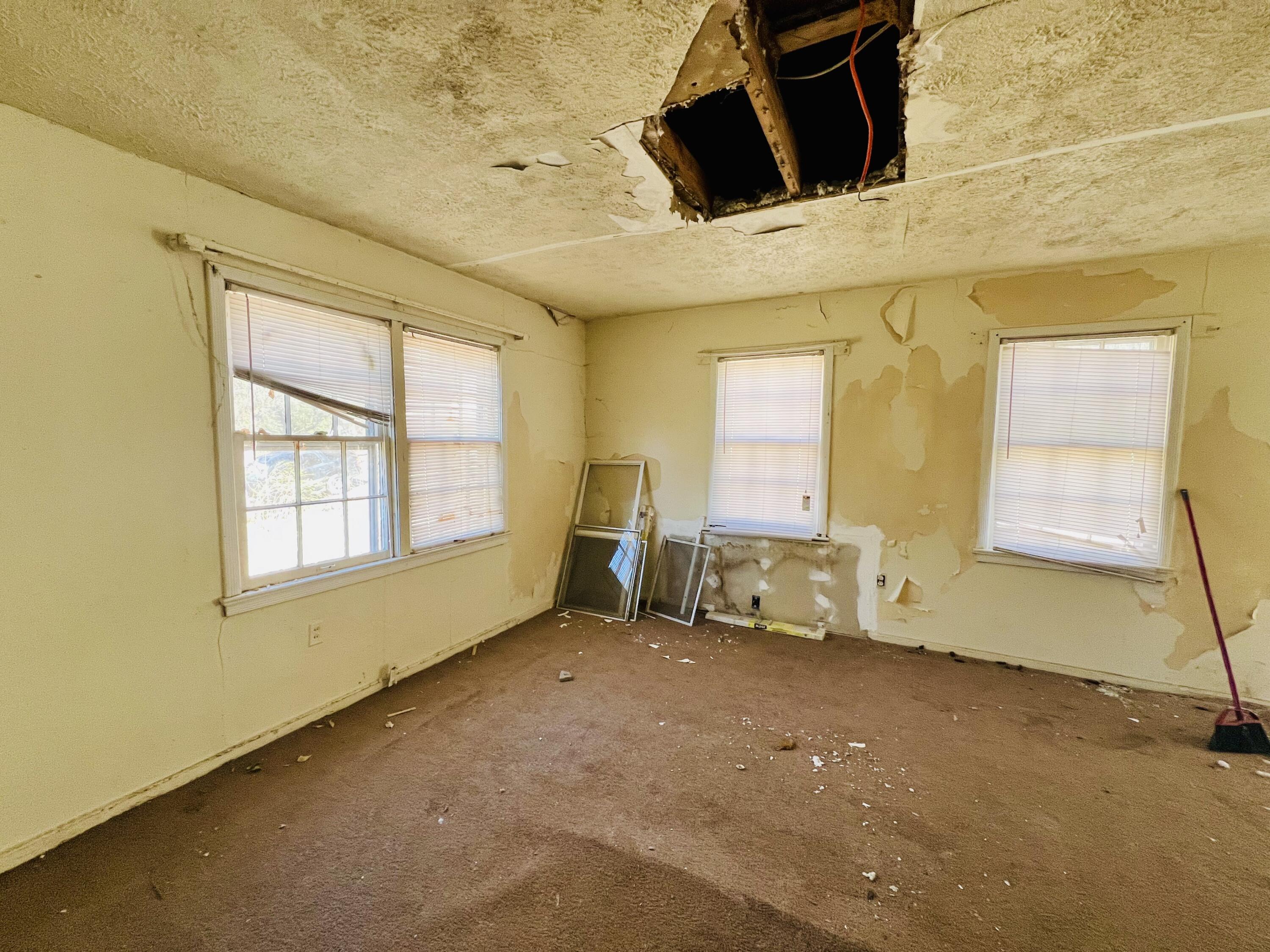 35 Agnes Avenue