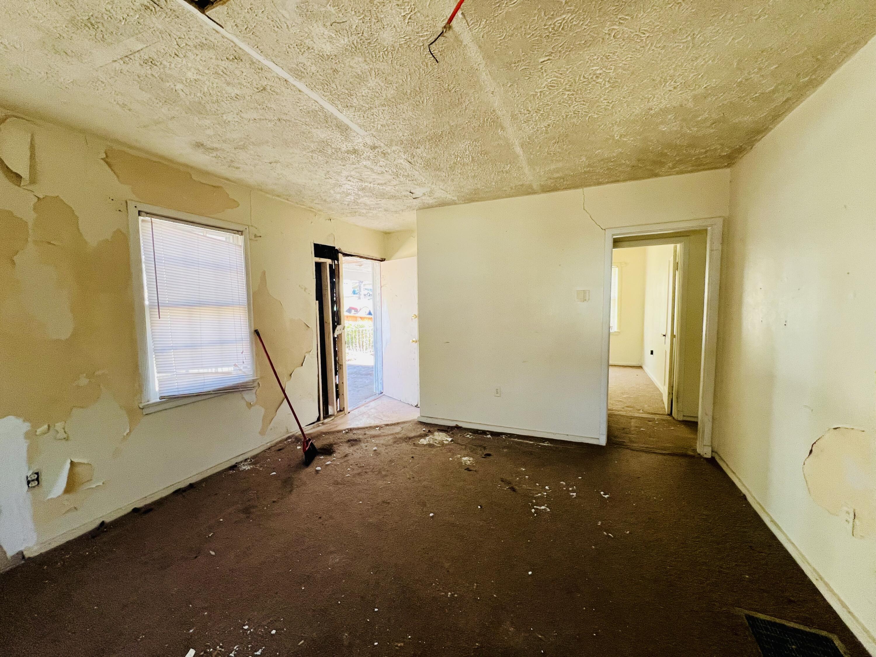 35 Agnes Avenue