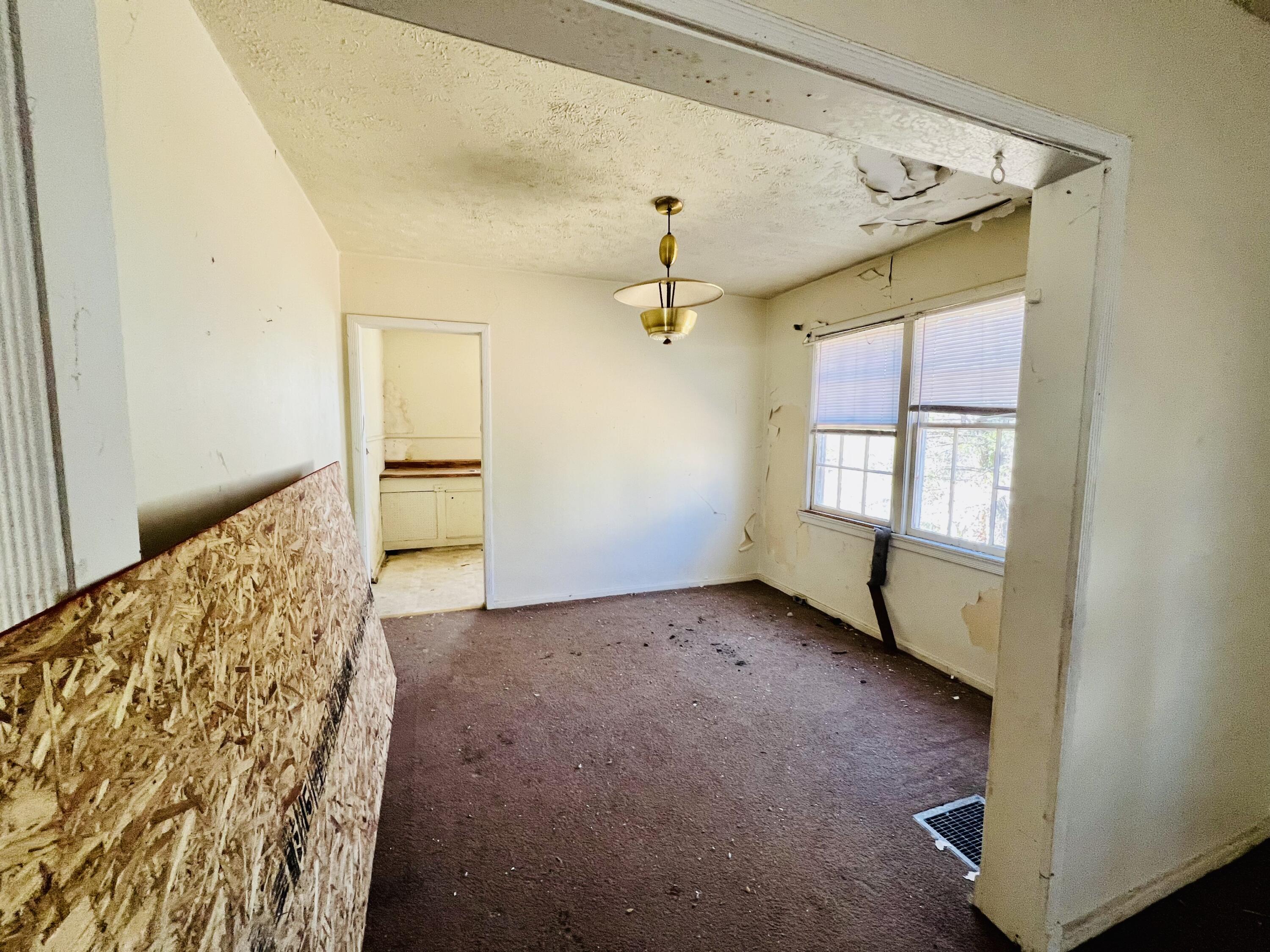 35 Agnes Avenue