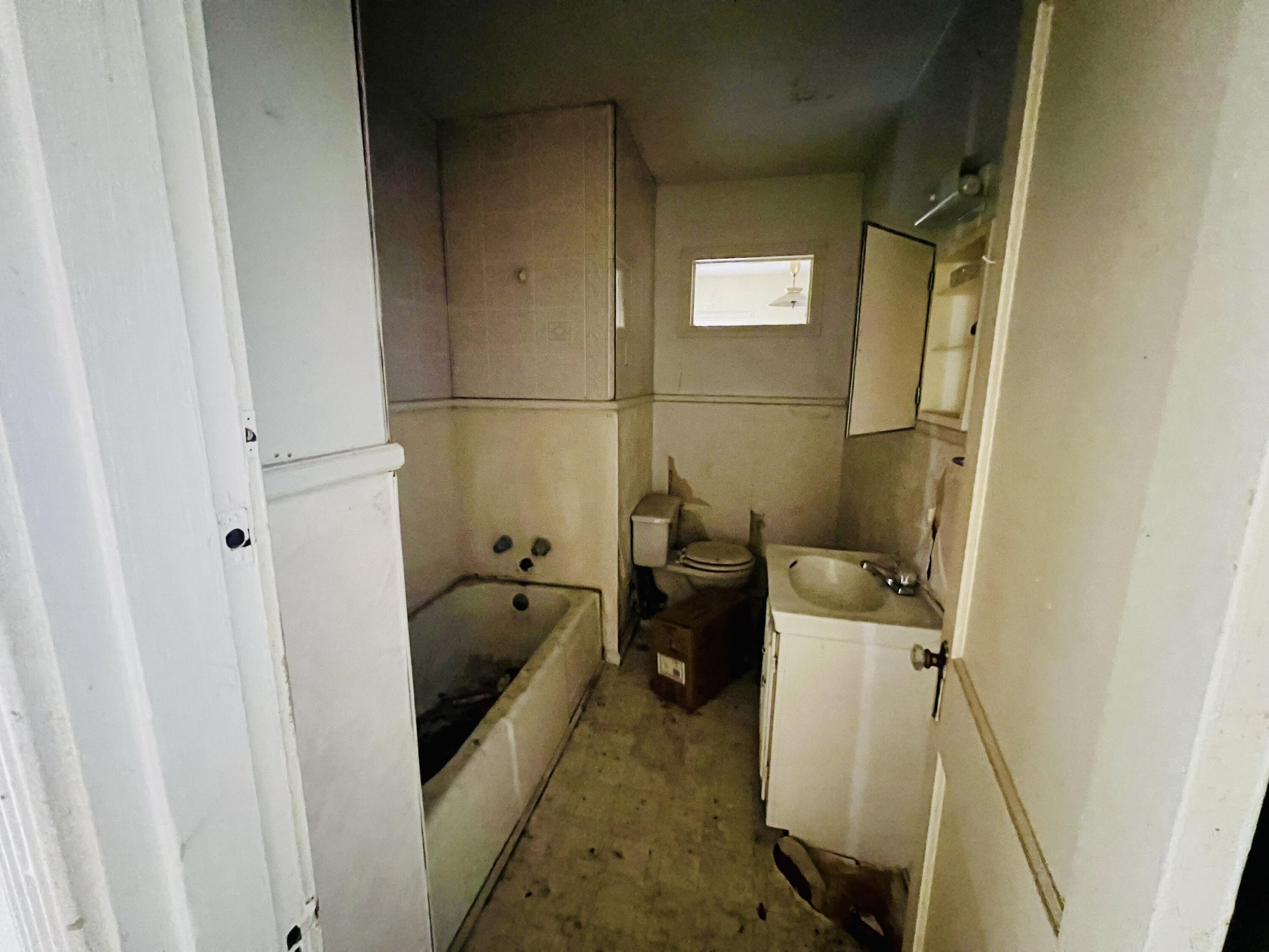 35 Agnes Avenue
